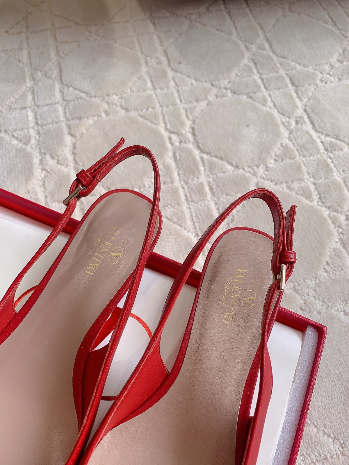 018 33123111 SIZE 35-42
