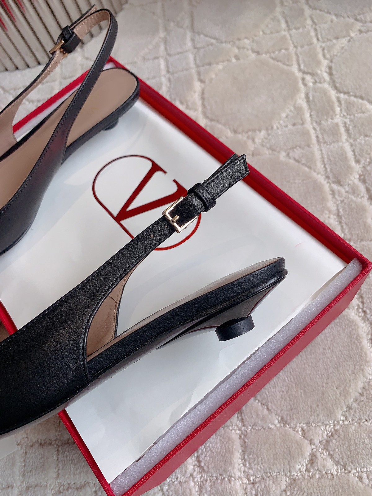 017 33123111 SIZE 35-42