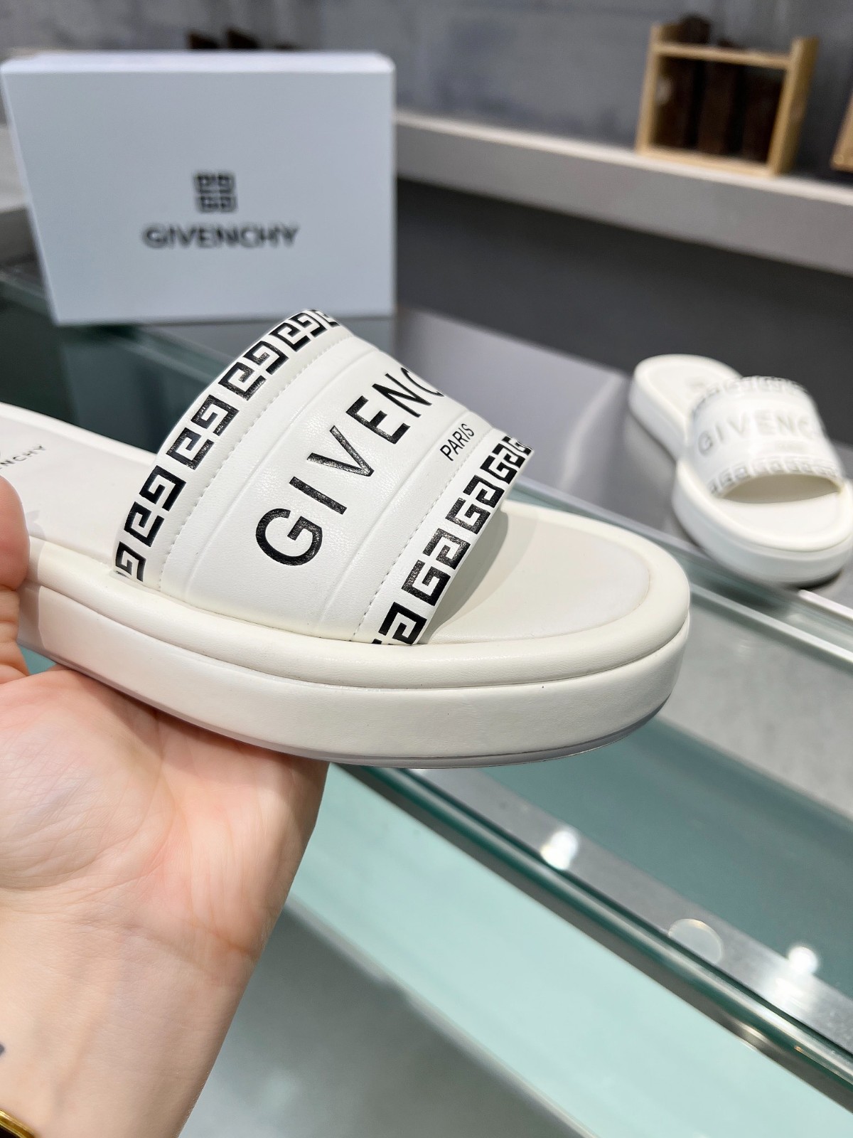 018 24123090 SIZE 35-42