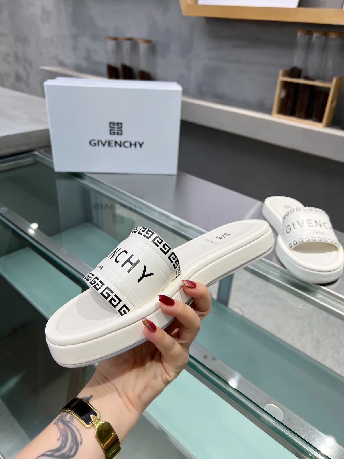 018 24123090 SIZE 35-42