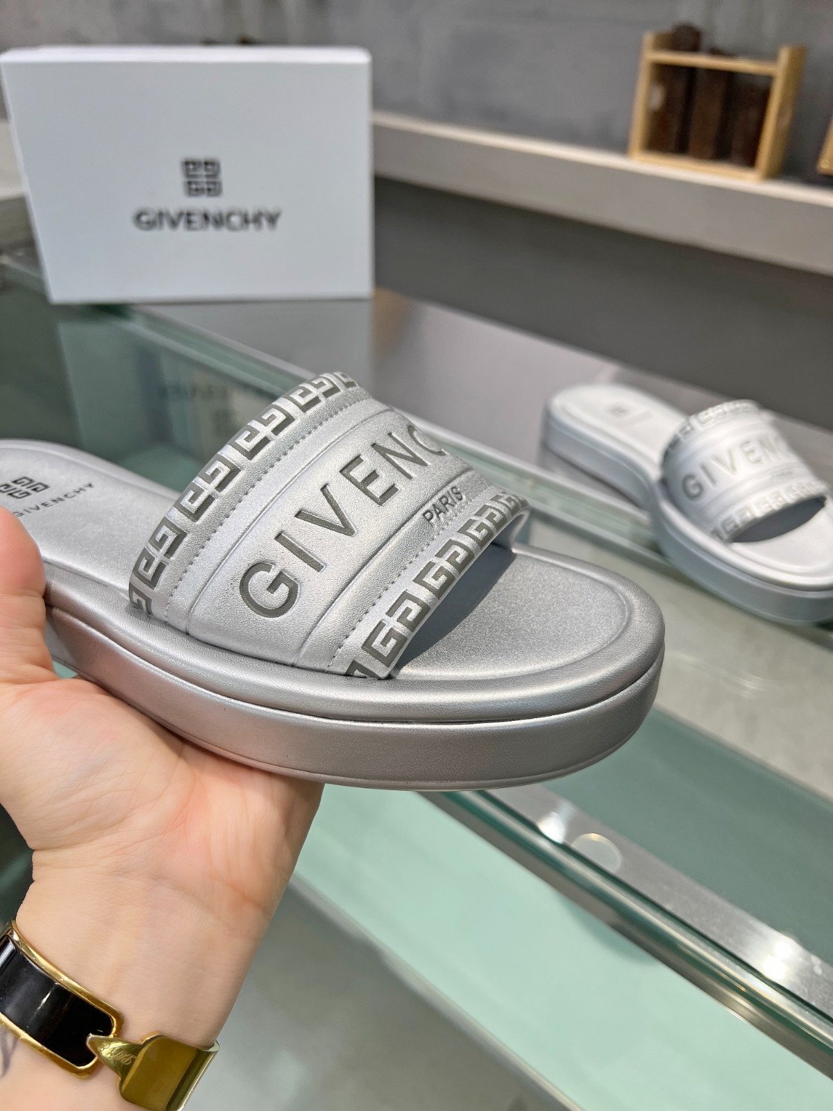 017 24123090 SIZE 35-42