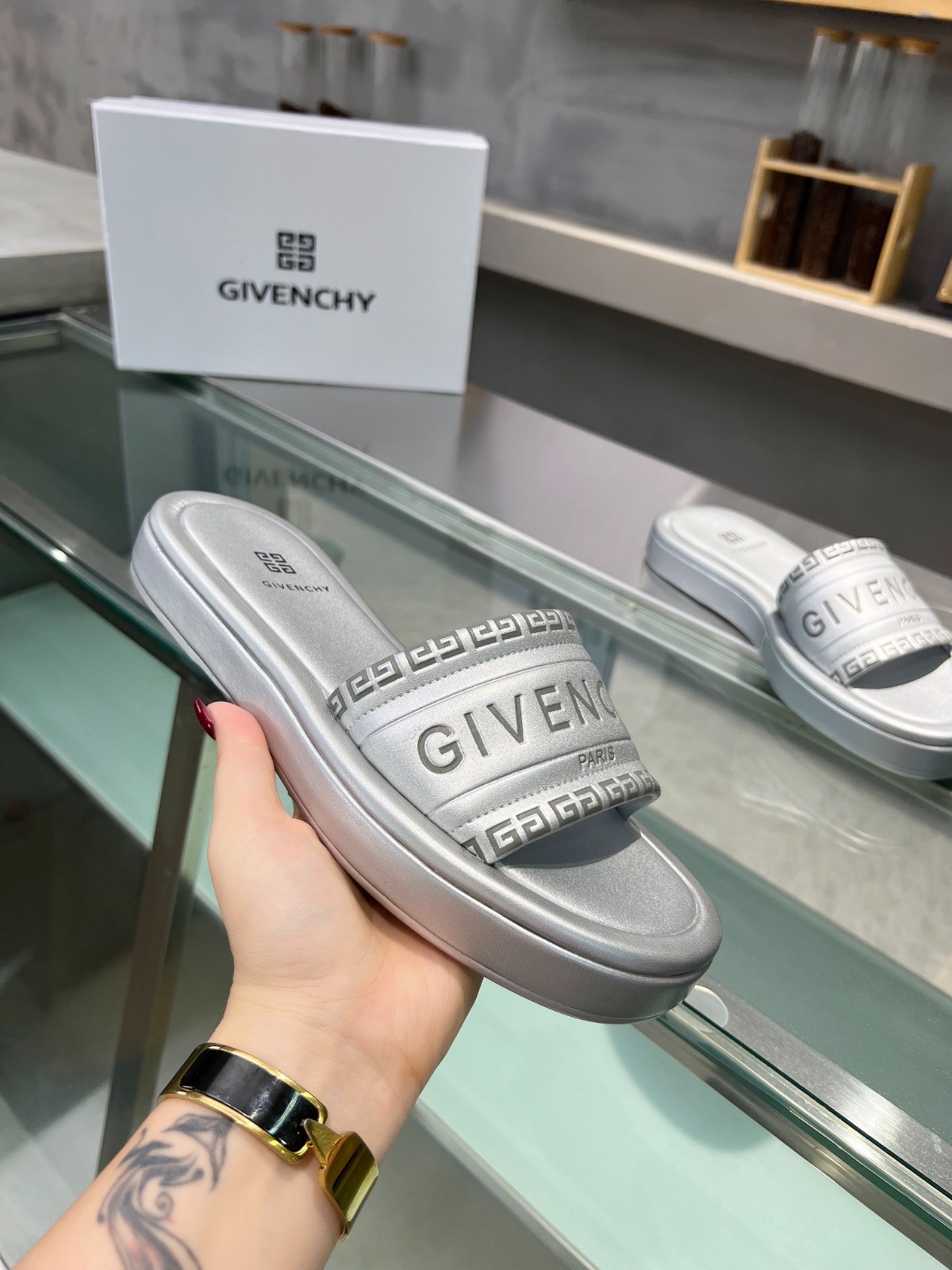 017 24123090 SIZE 35-42
