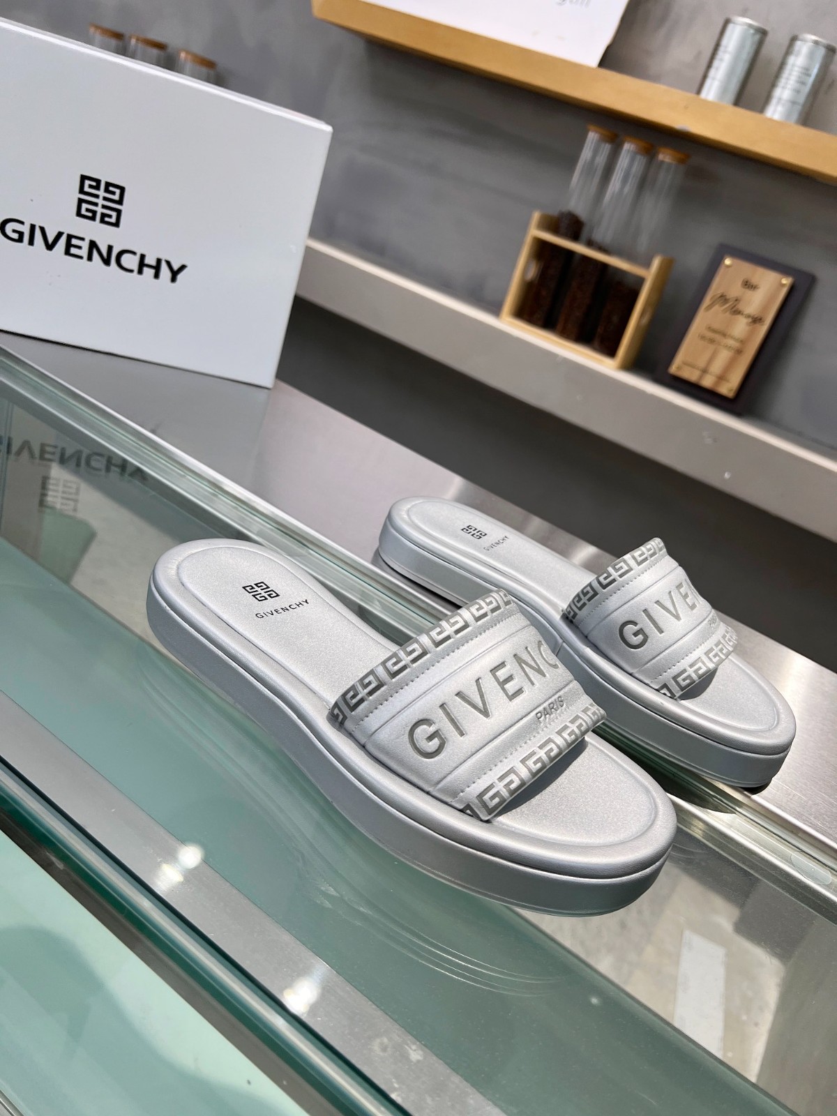 017 24123090 SIZE 35-42