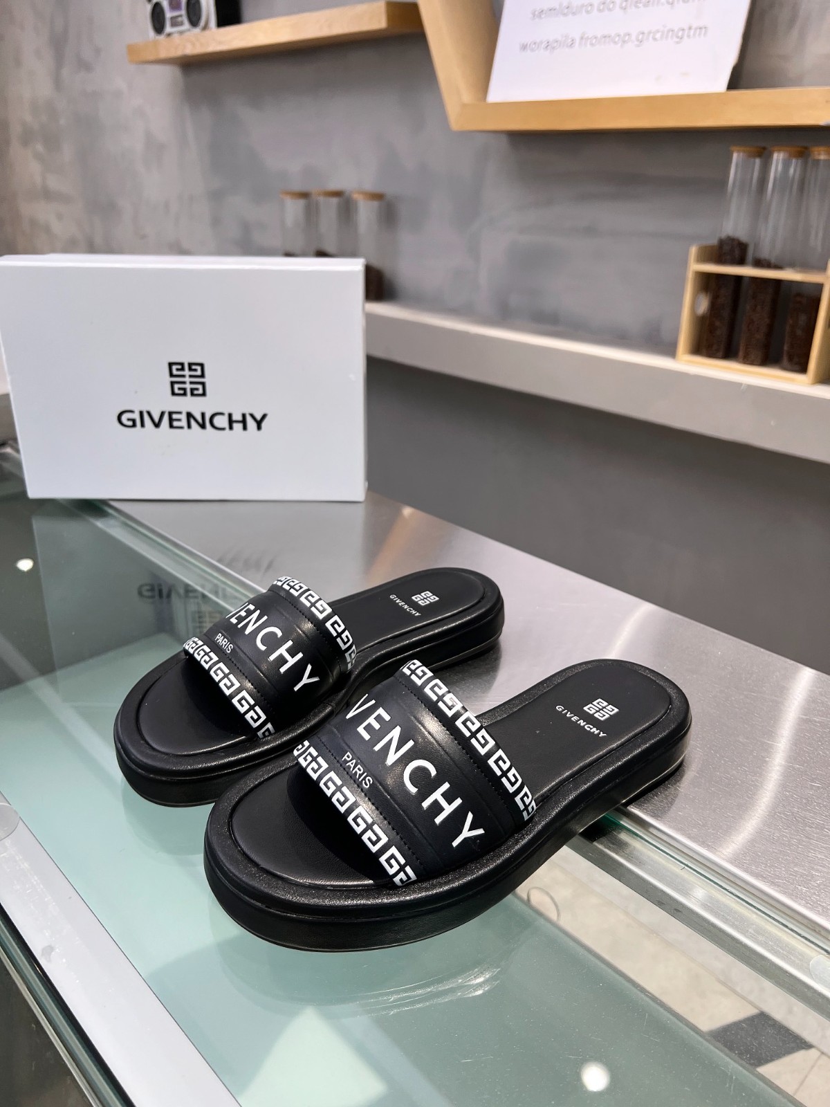 015 24123090 SIZE 35-42