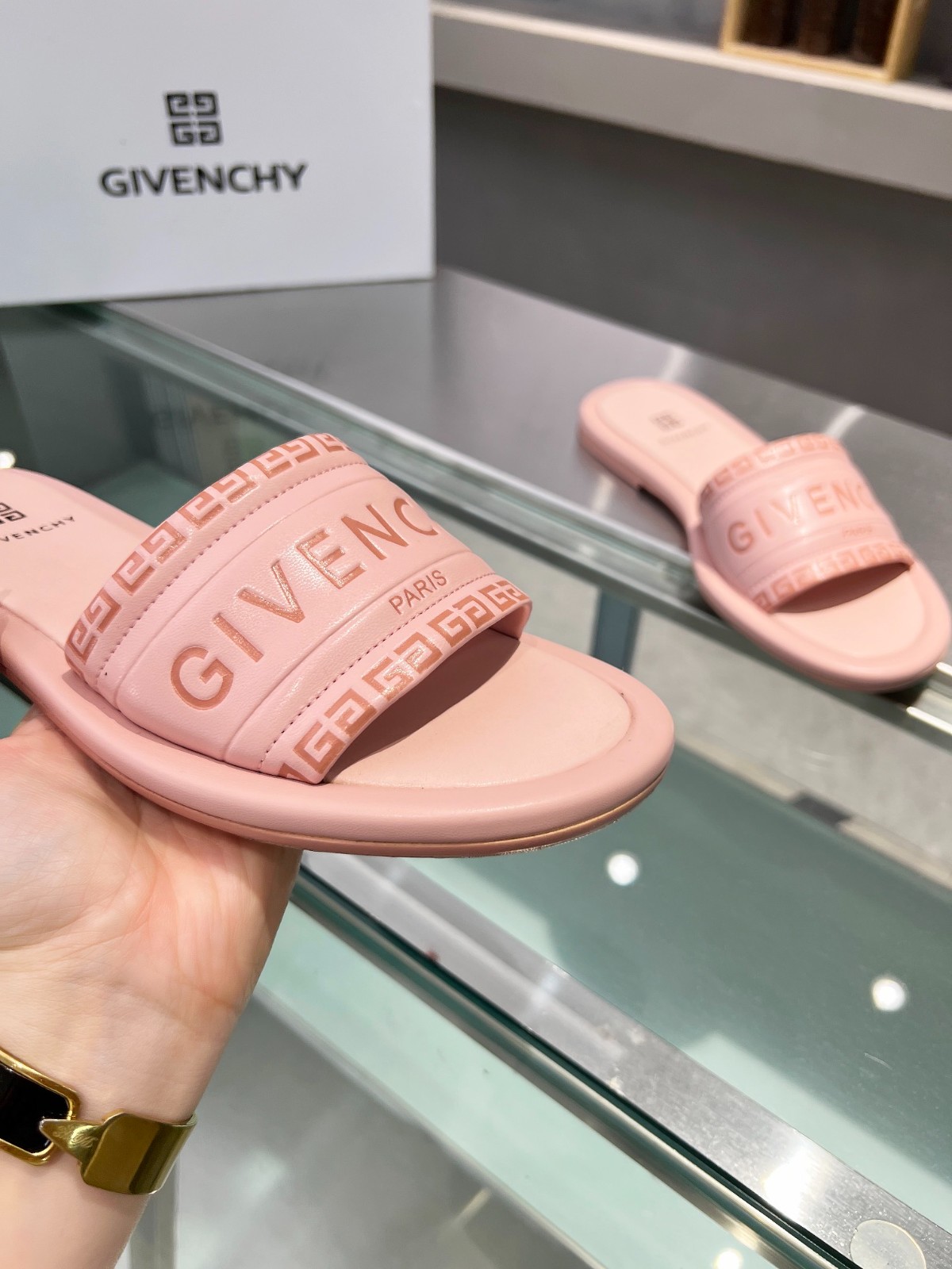 011 23123088 SIZE 35-42