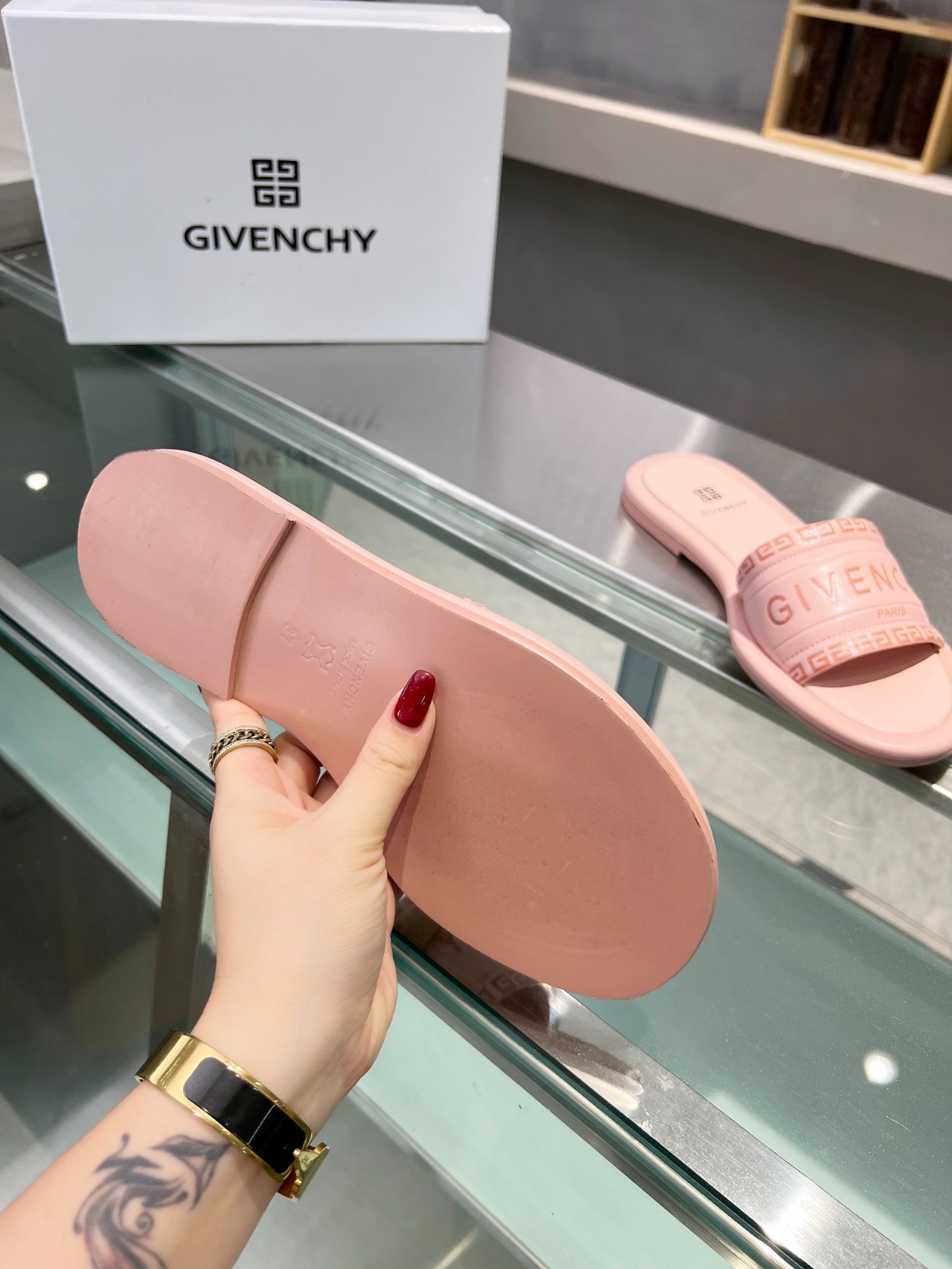 011 23123088 SIZE 35-42