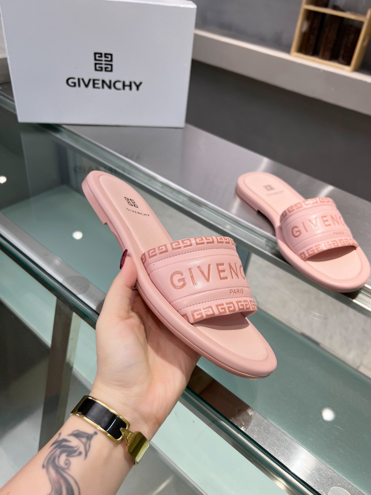 011 23123088 SIZE 35-42