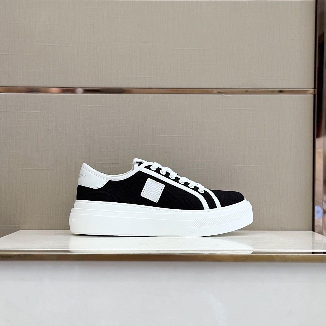 008 39123125 SIZE 35-45