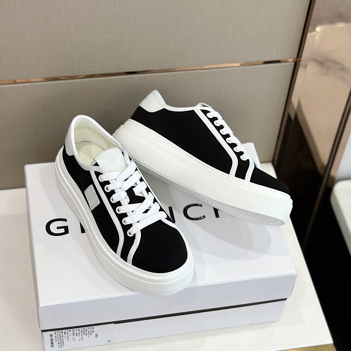 008 39123125 SIZE 35-45