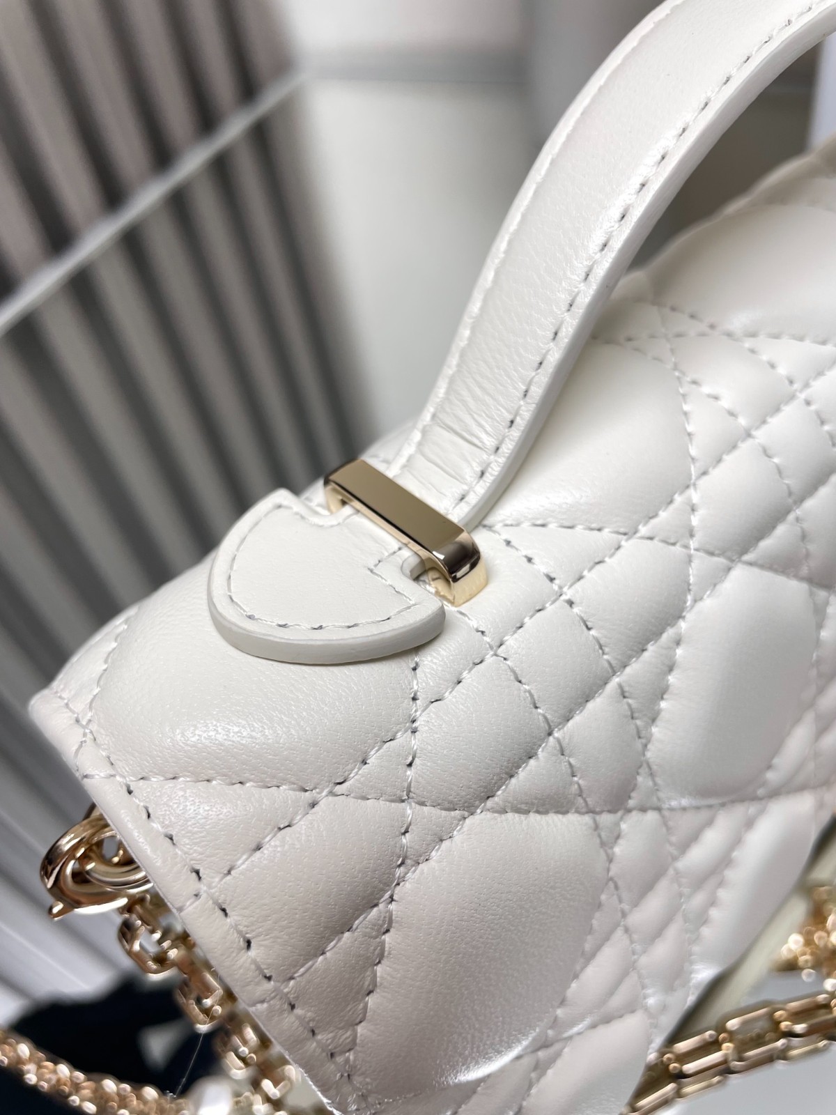 007 55123165 size 21x11.5x4.5cm