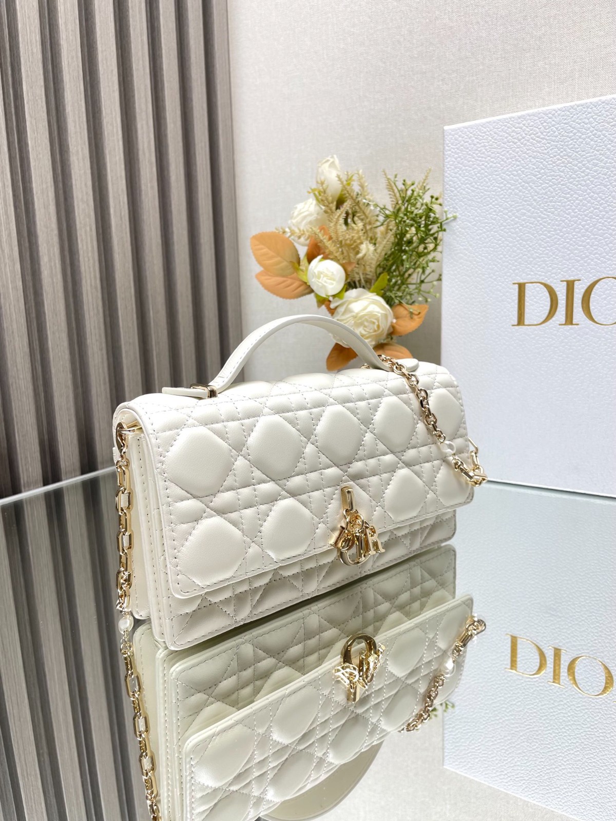 007 55123165 size 21x11.5x4.5cm