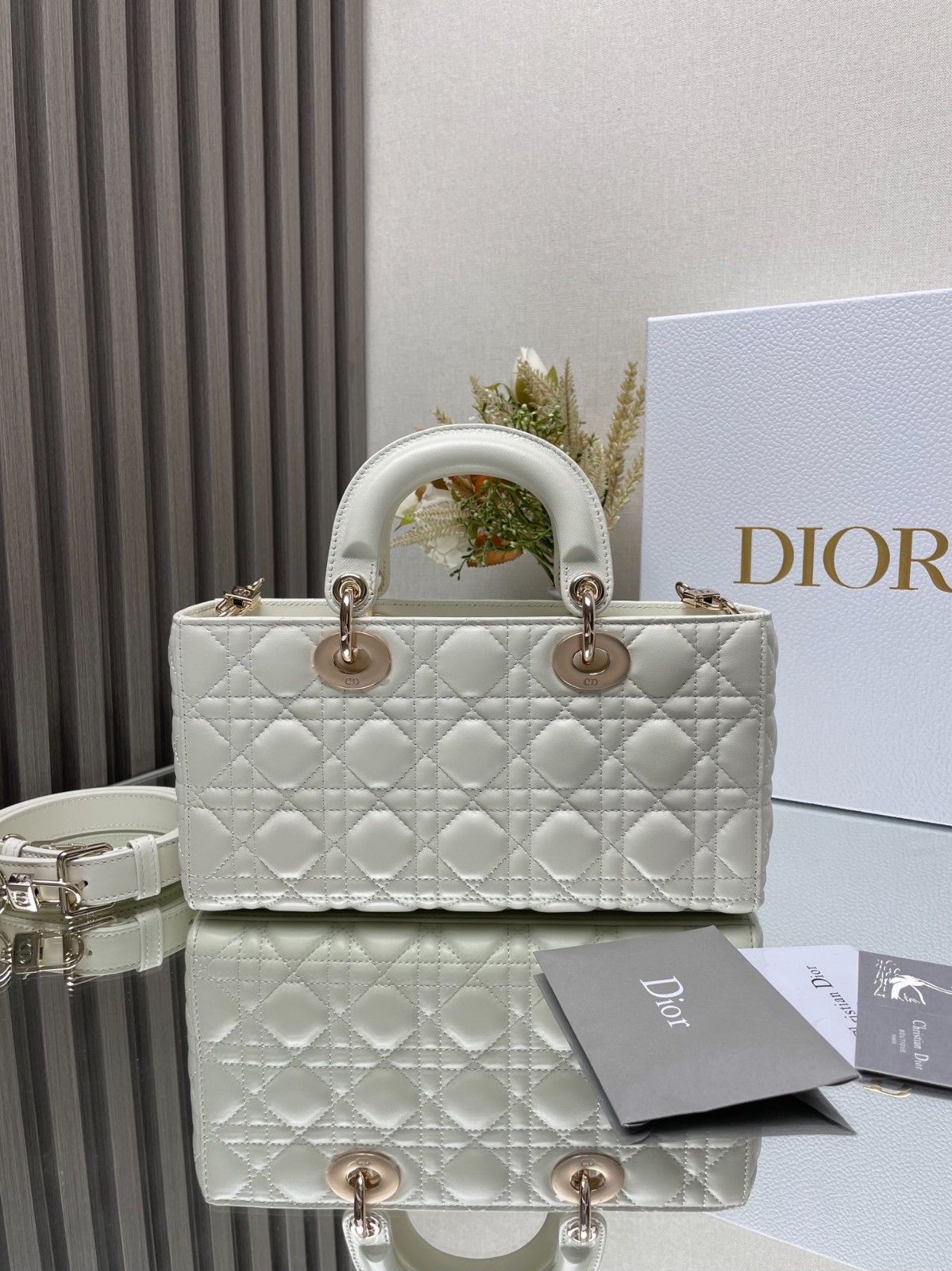 004 62123178 size 26×13.5×5 cm