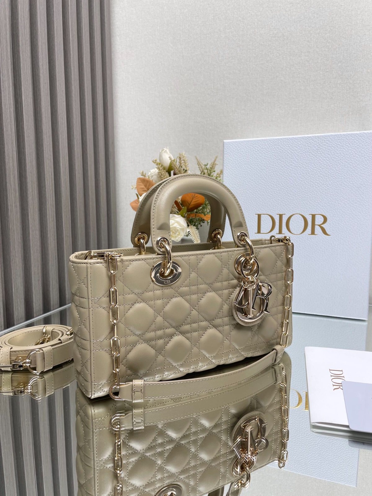 003 62123178 size 26×13.5×5 cm