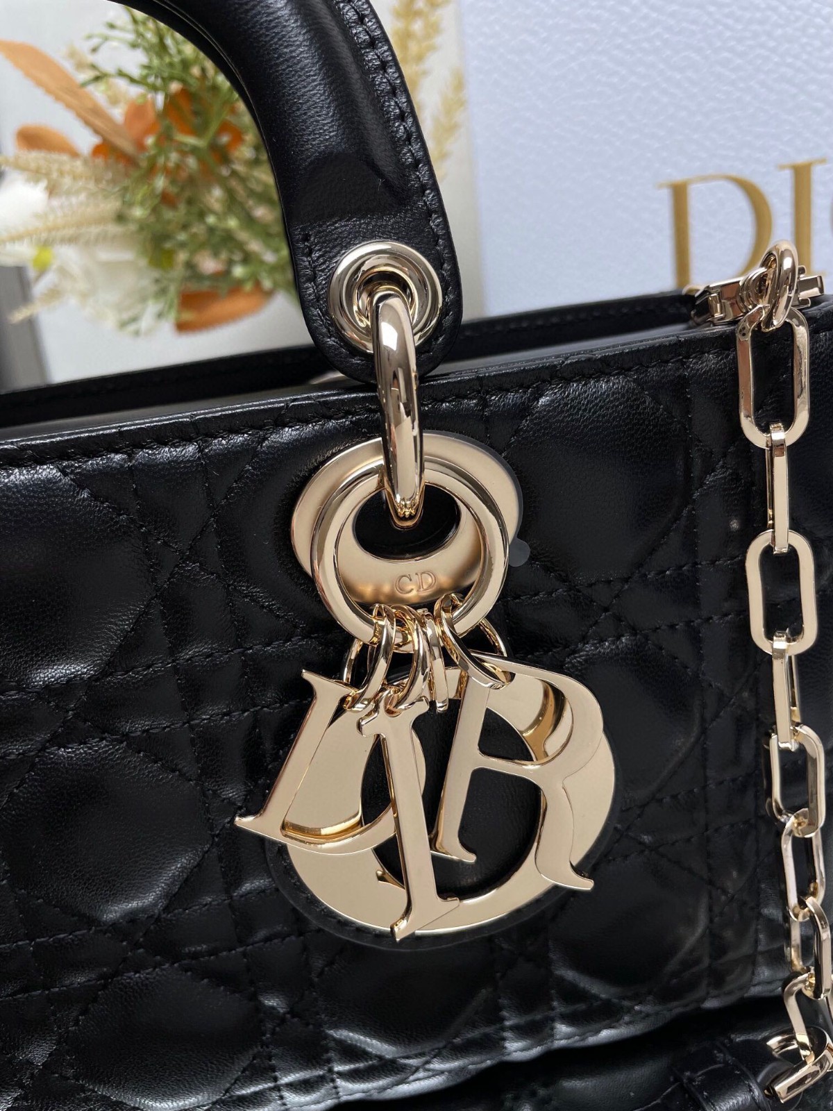 002 62123178 size 26×13.5×5 cm