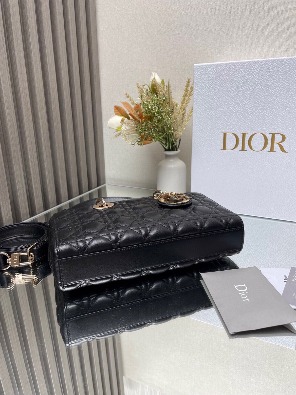 002 62123178 size 26×13.5×5 cm