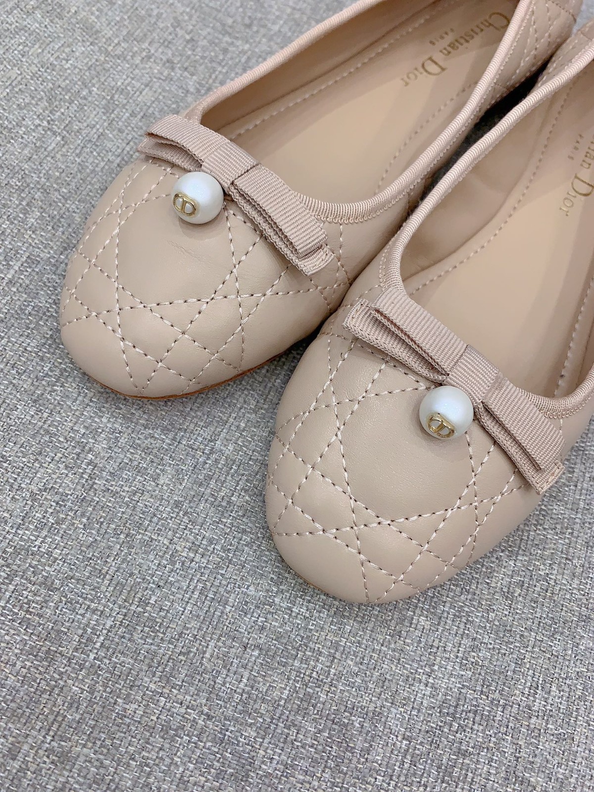 039 34123113 SIZE 35-40