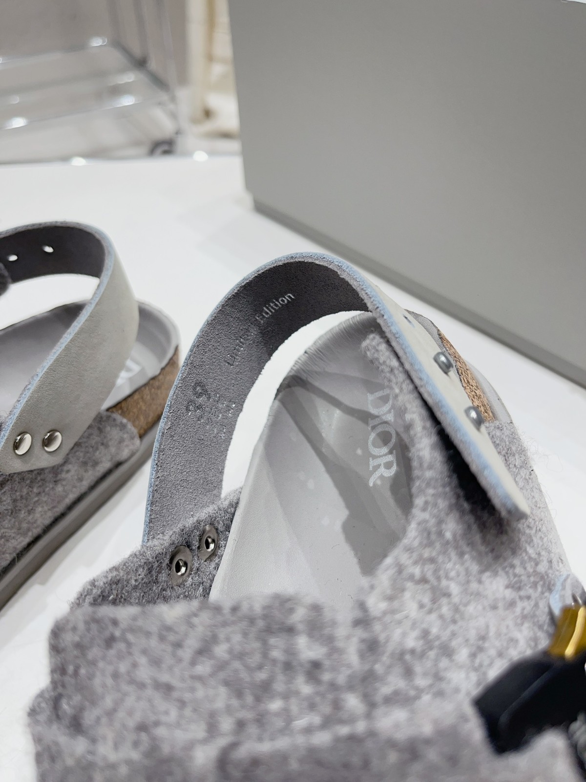 020 40123127 SIZE 35-46