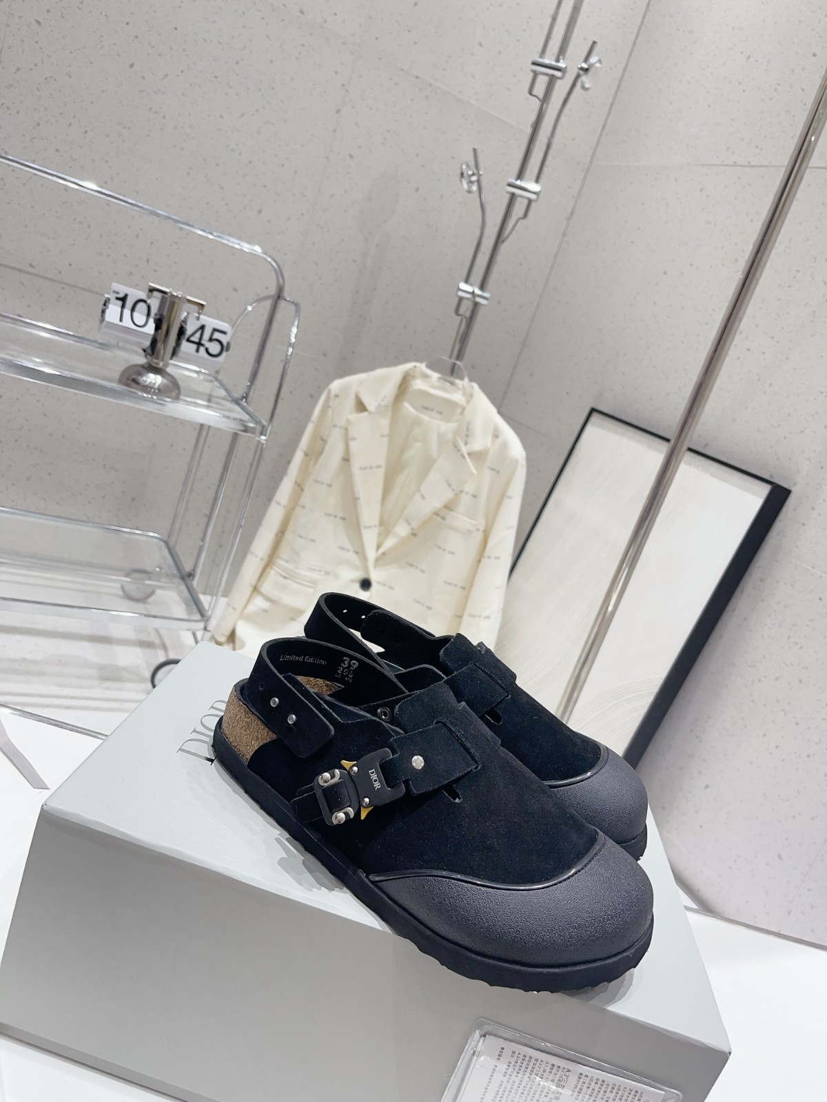 019 40123127 SIZE 35-46