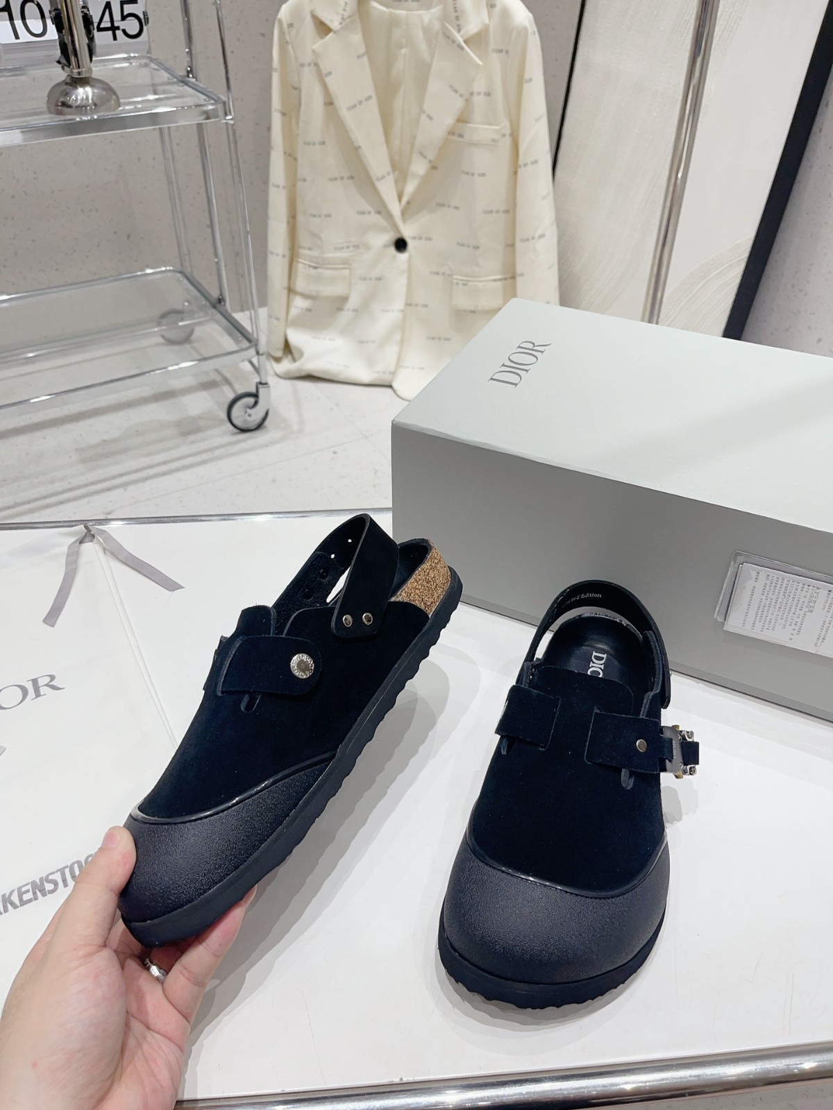 019 40123127 SIZE 35-46