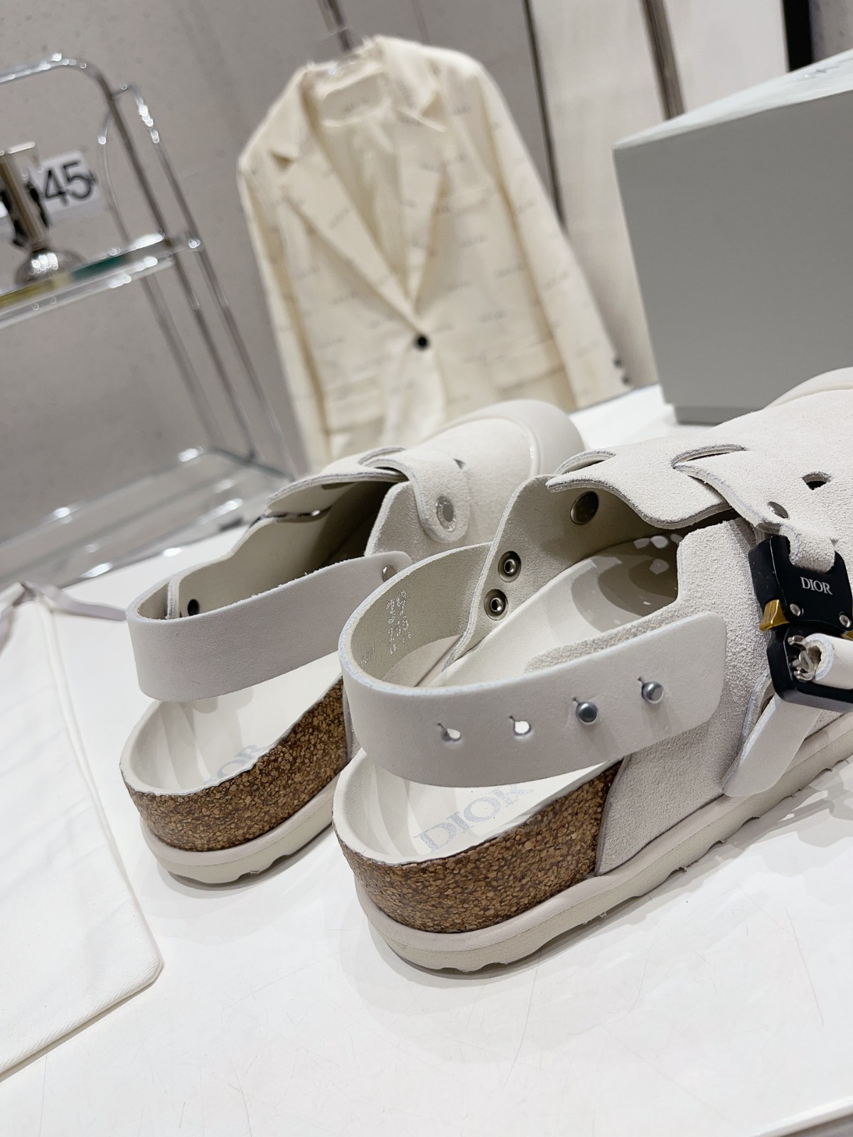 018 40123127 SIZE 35-46
