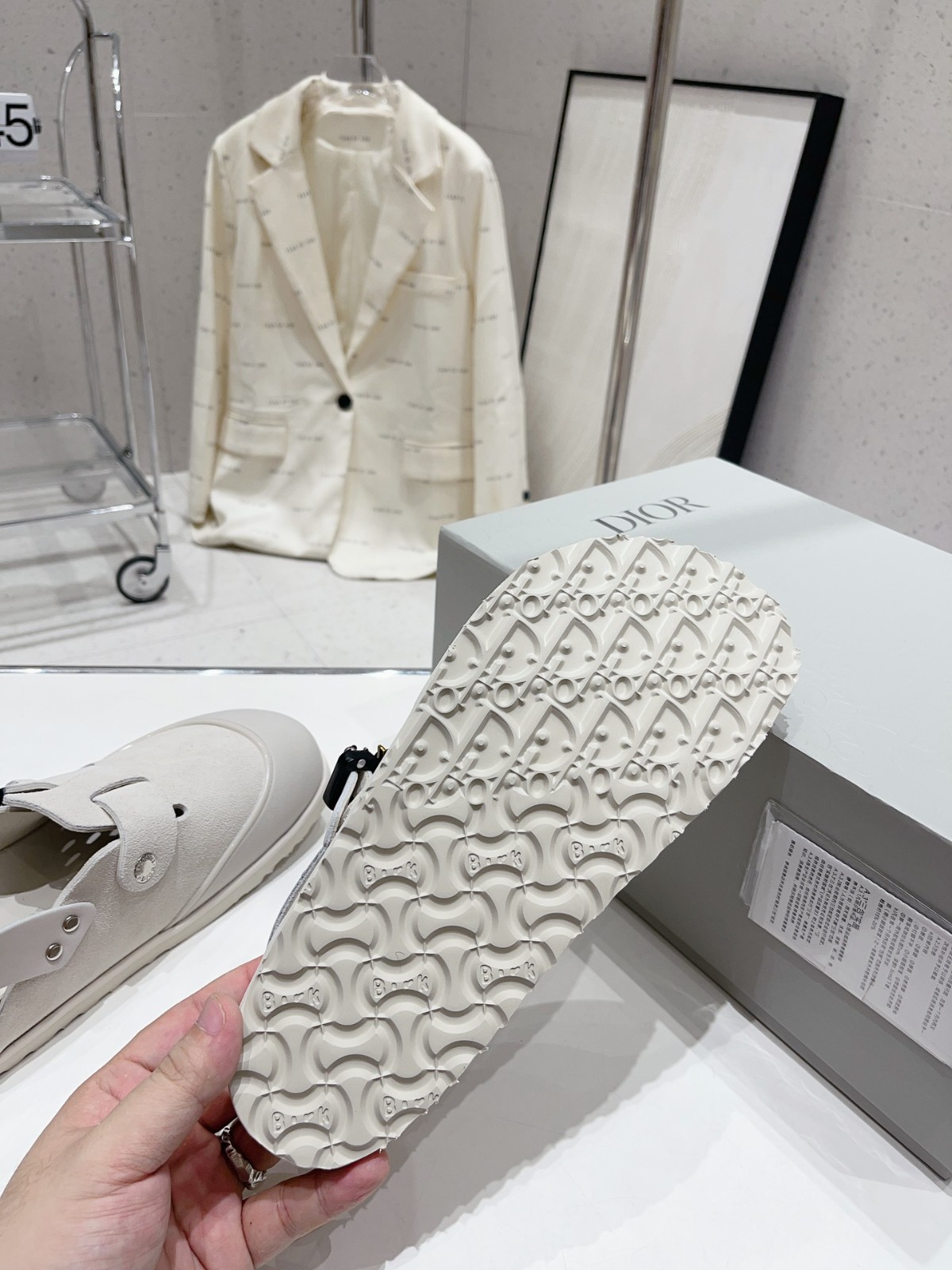 018 40123127 SIZE 35-46