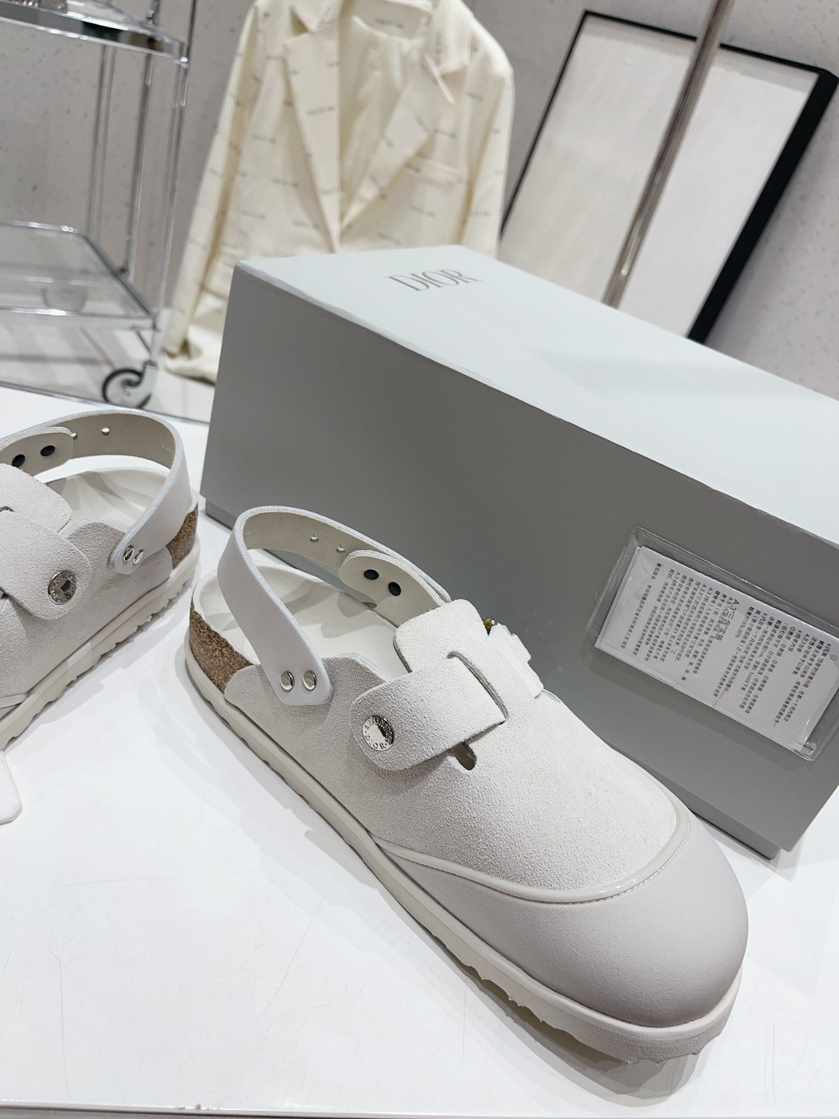 018 40123127 SIZE 35-46