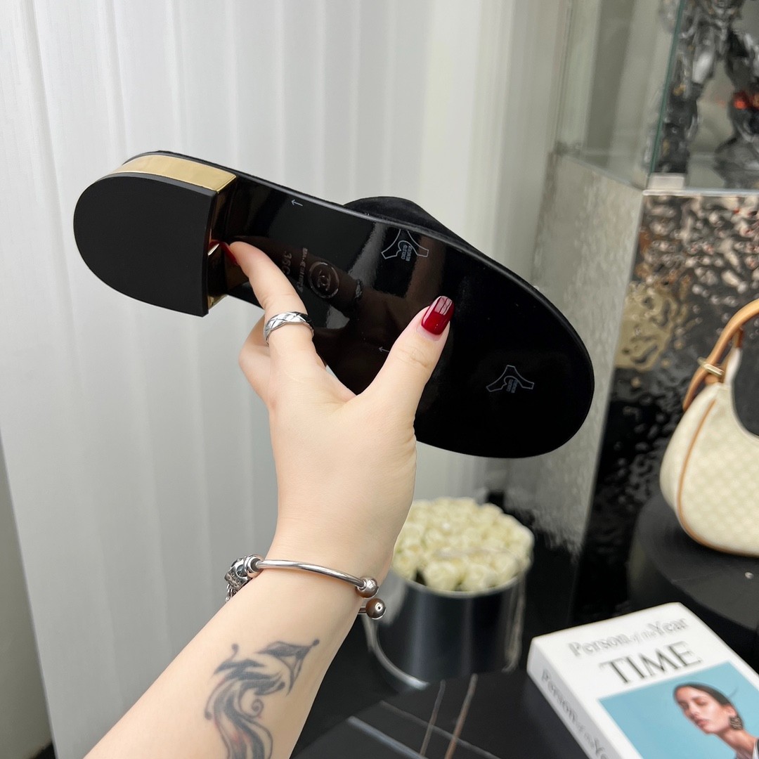 010 28123126 size 35-41