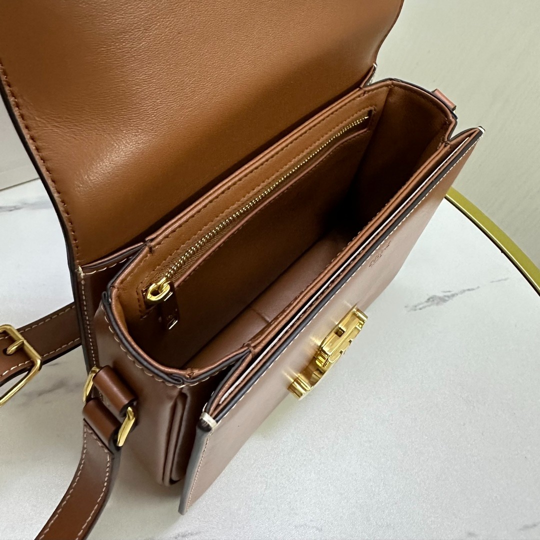 020 85123278 ;95123282 ( size18x14x5cm;size22x16x7cm)