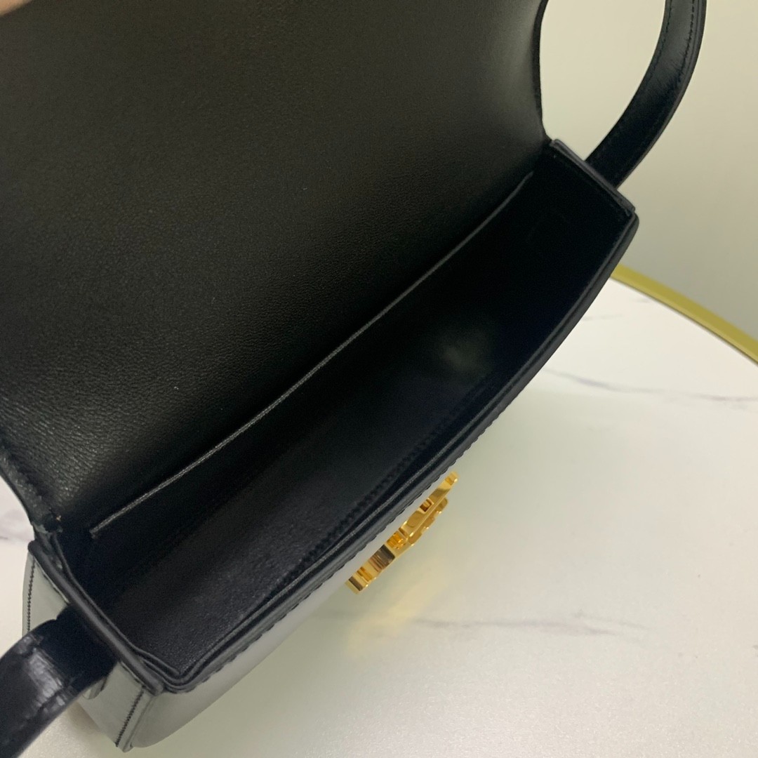 018 65123235 size 20x10x4cm