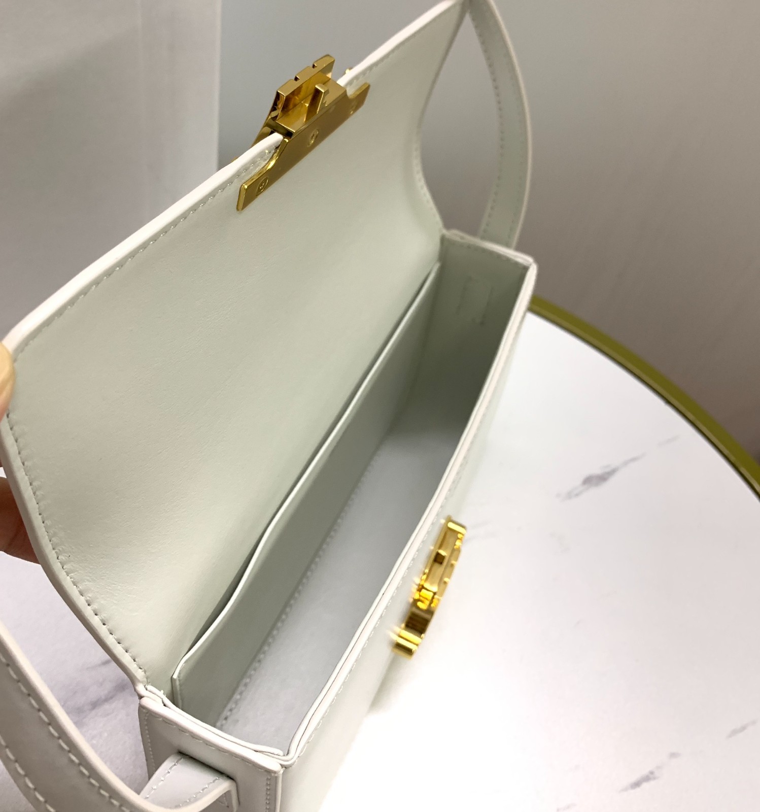 015 65123235 size 20x10x4cm