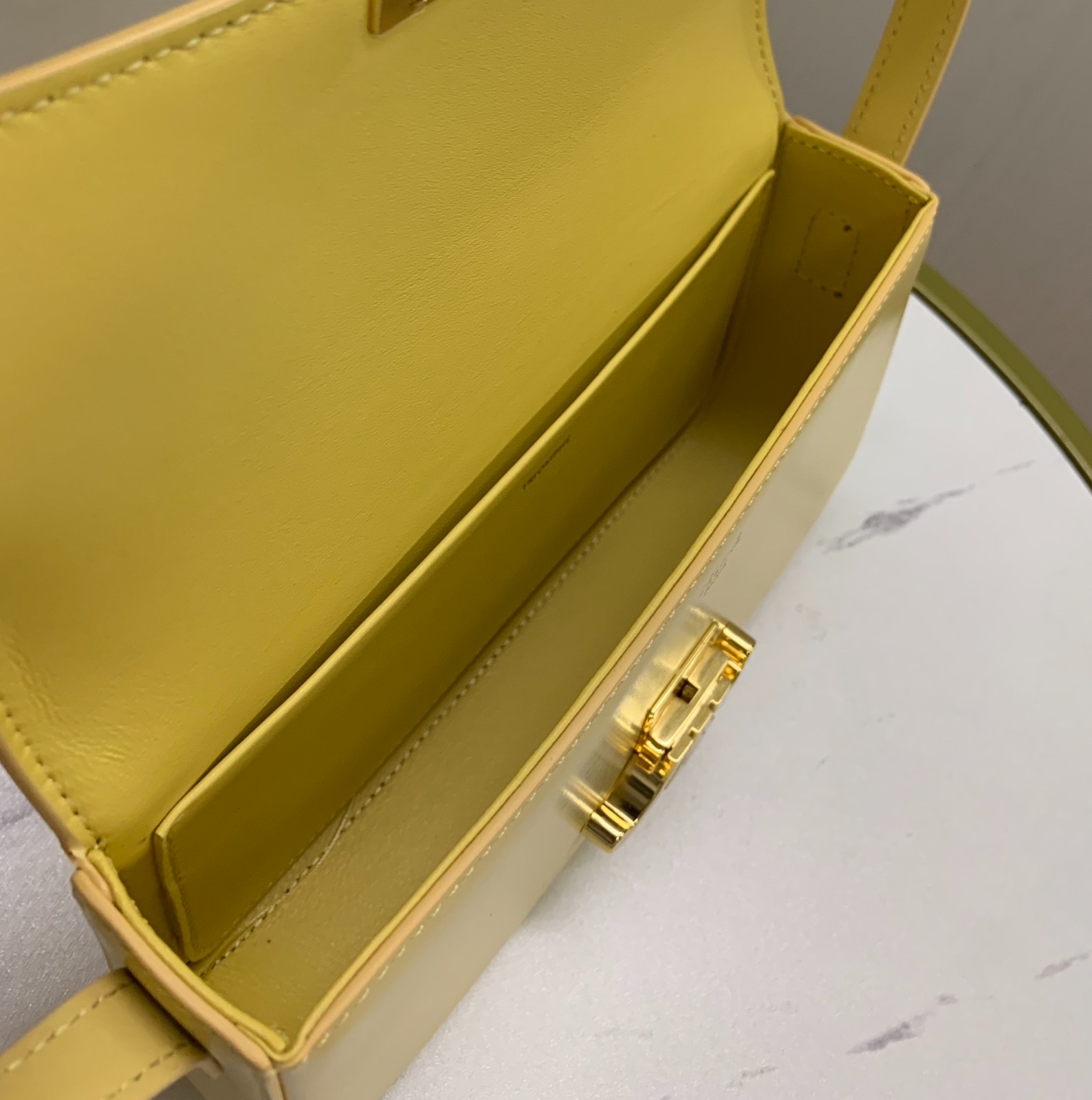 014 65123235 size 20x10x4cm