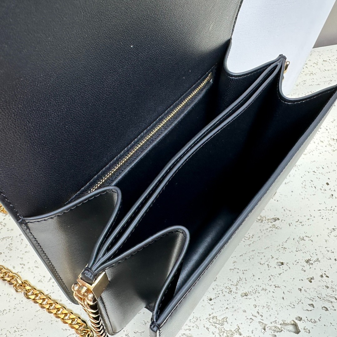 011 83123258 size 20×16×5cm
