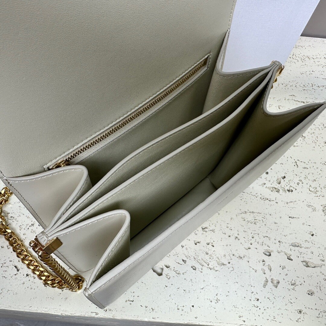 010 83123258 size 20×16×5cm