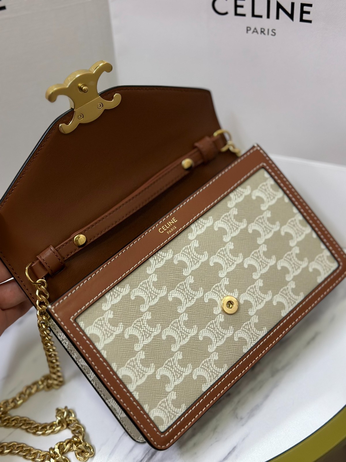 008 70123242 size 19.5x4.5x12cm