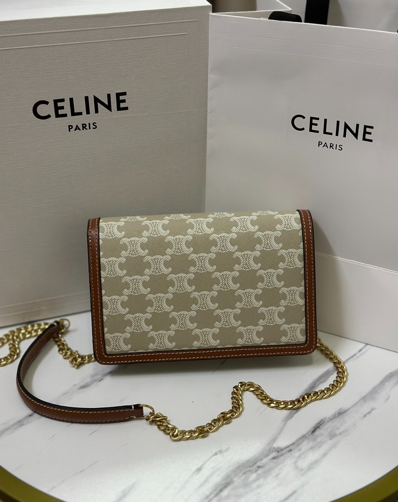 008 70123242 size 19.5x4.5x12cm