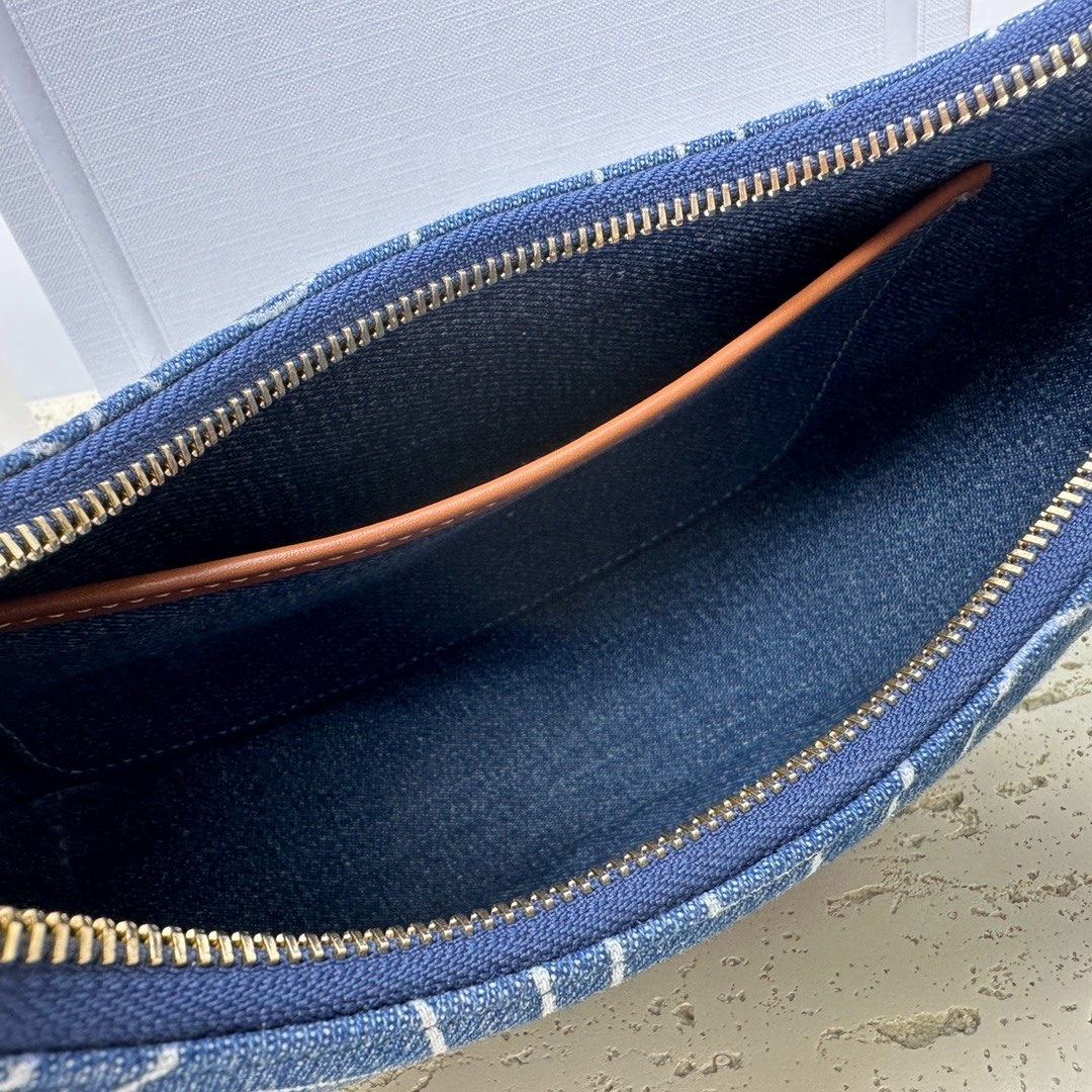 006 58123202 size 25×18×7cm