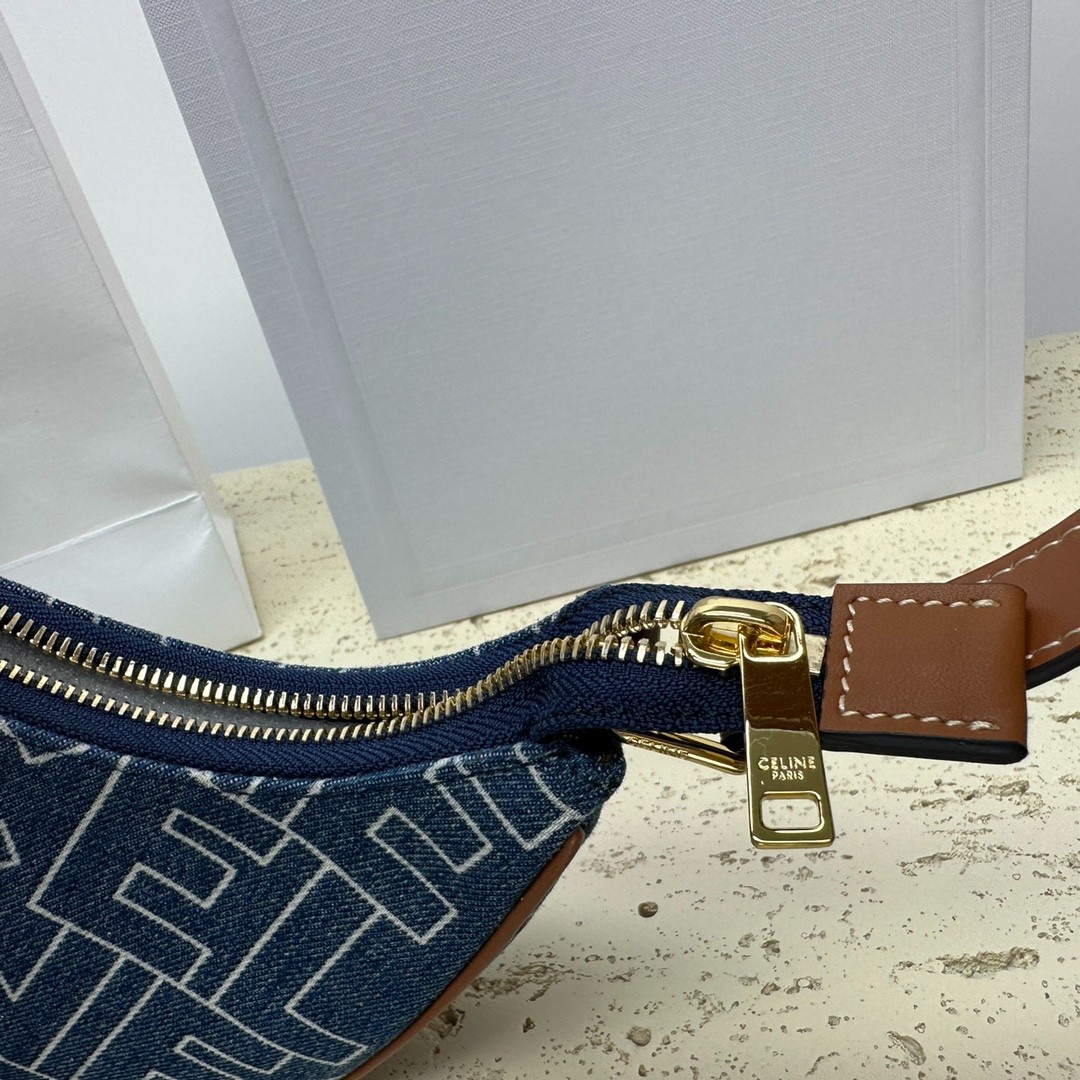 006 58123202 size 25×18×7cm