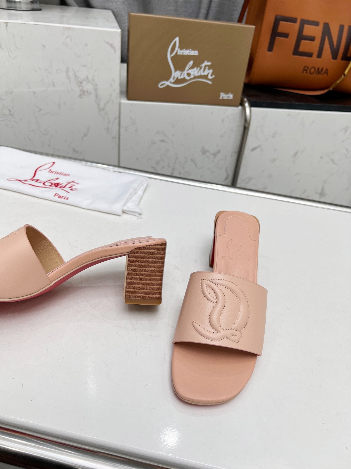 011 24123093 SIZE 35-43