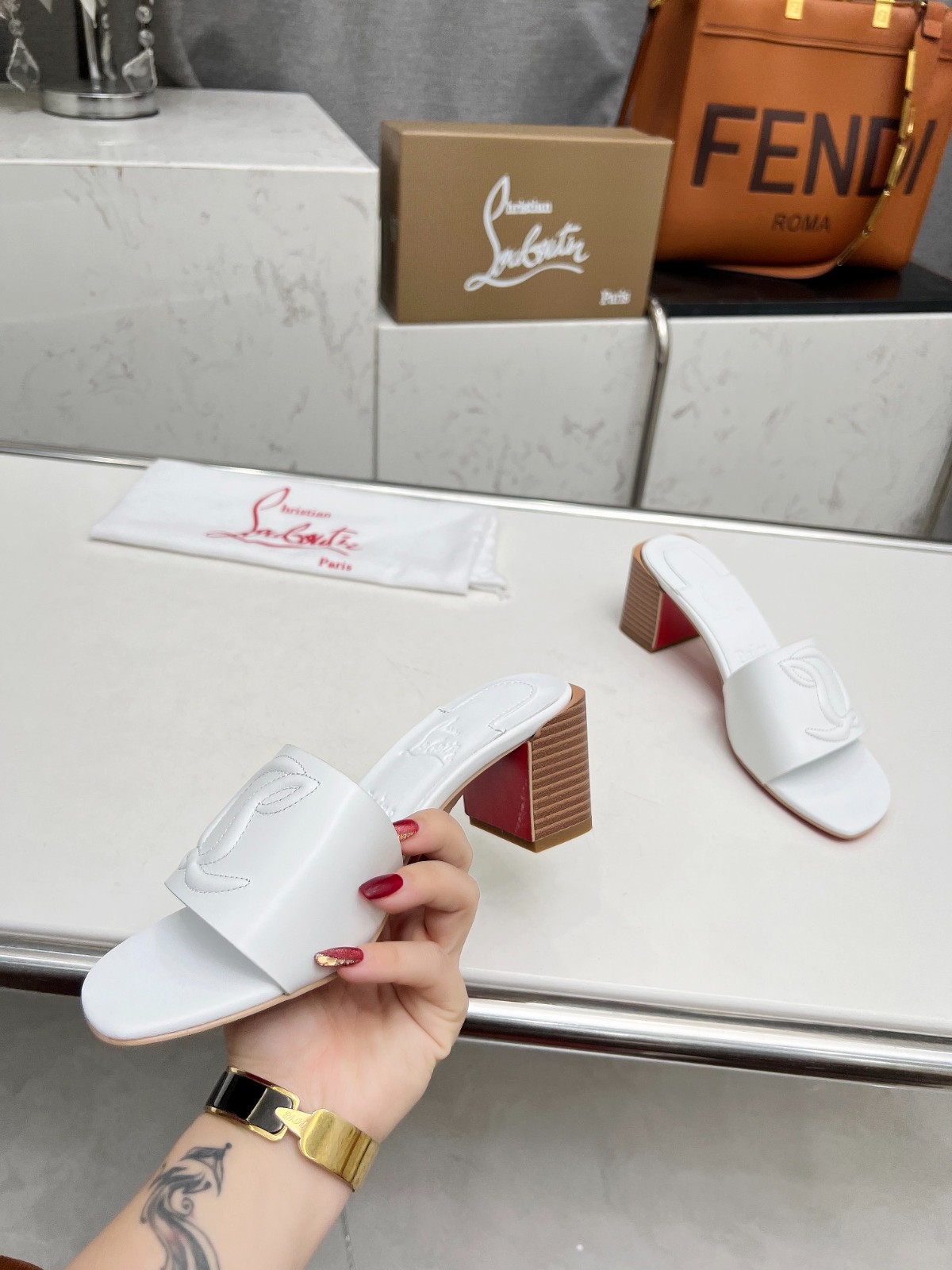 010 24123093 SIZE 35-43