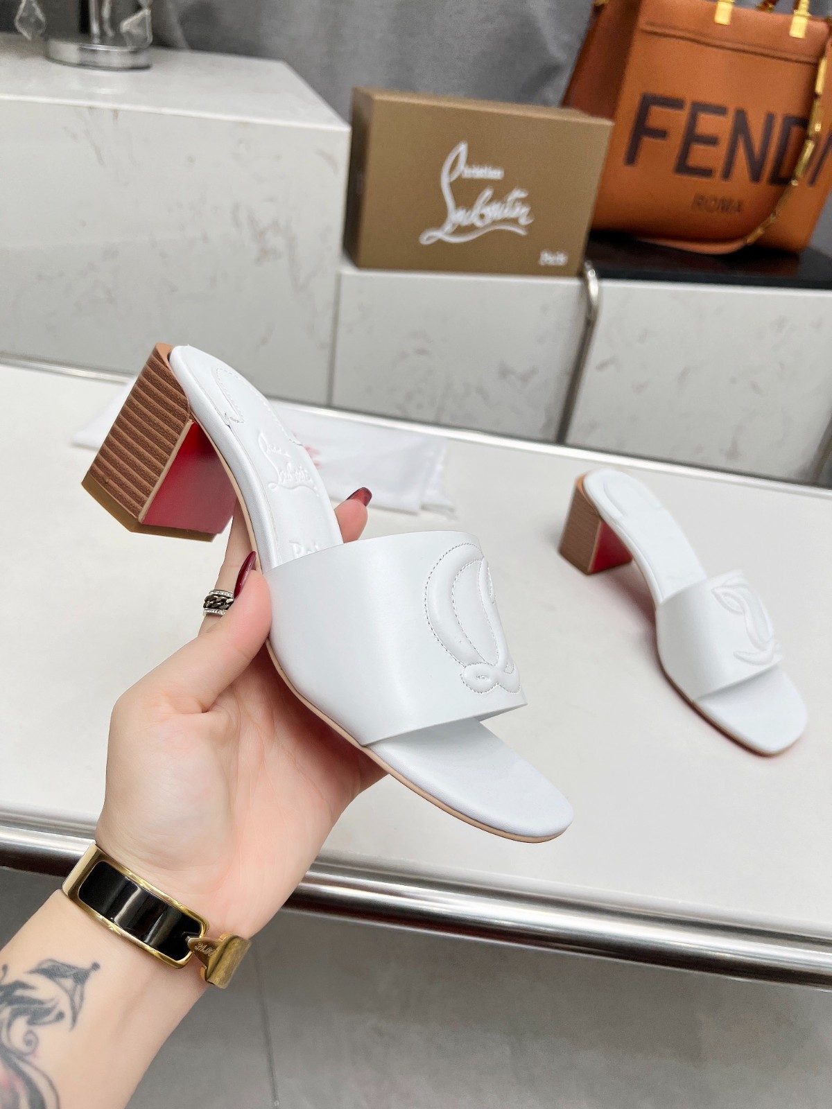 010 24123093 SIZE 35-43