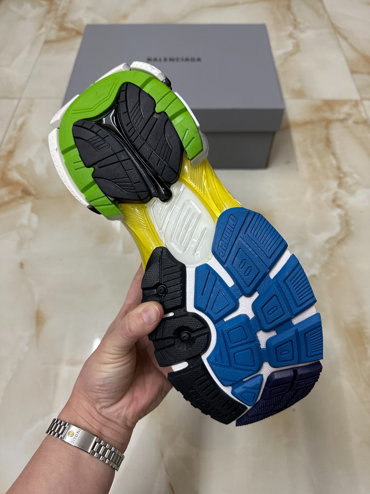 006 53123196 size 35-46