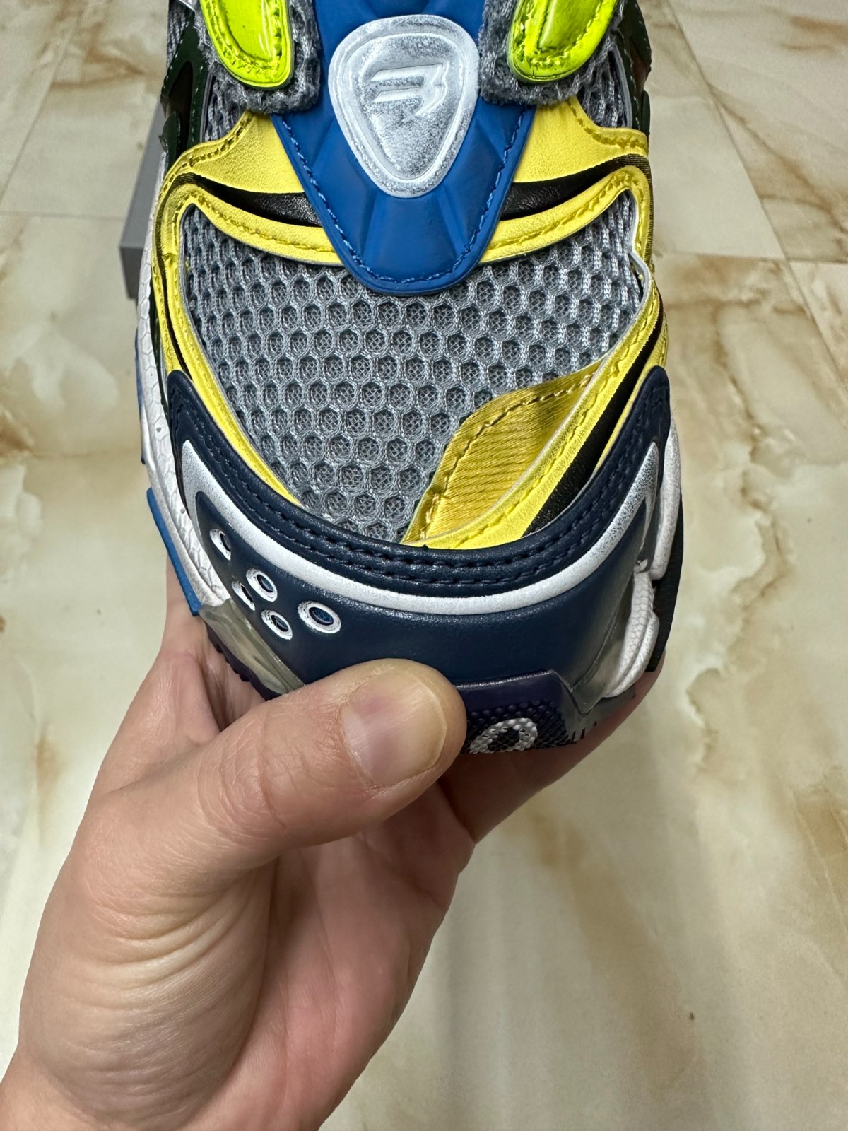 006 53123196 size 35-46