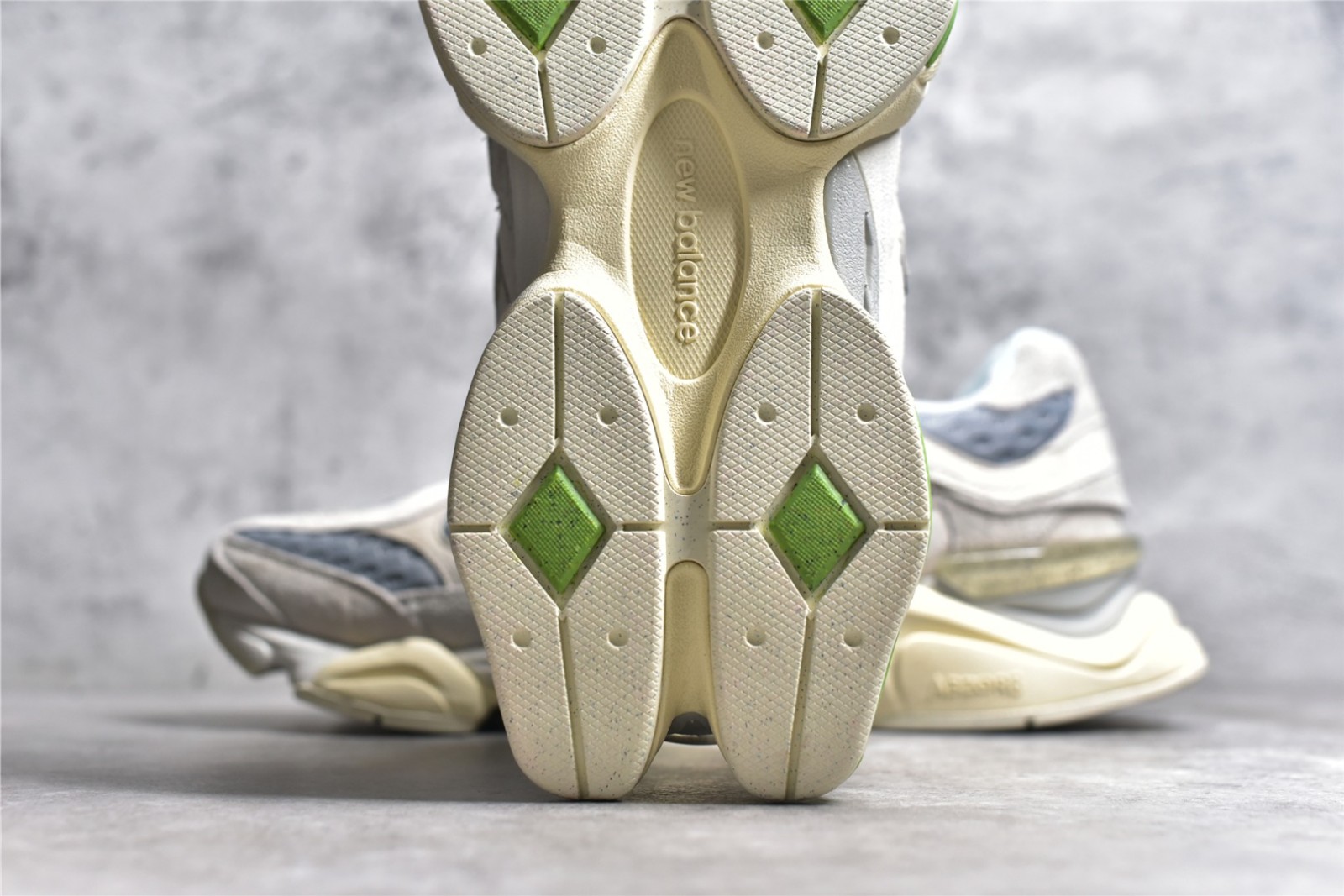 016 24123090 size 36-45