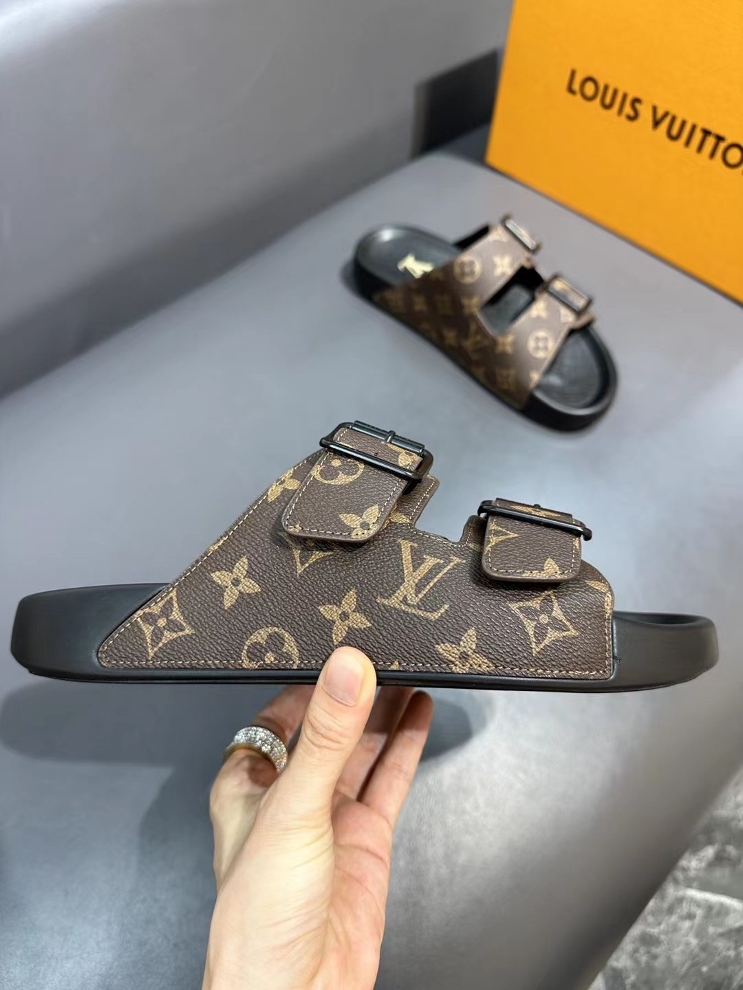 041 22123122 size 38-45