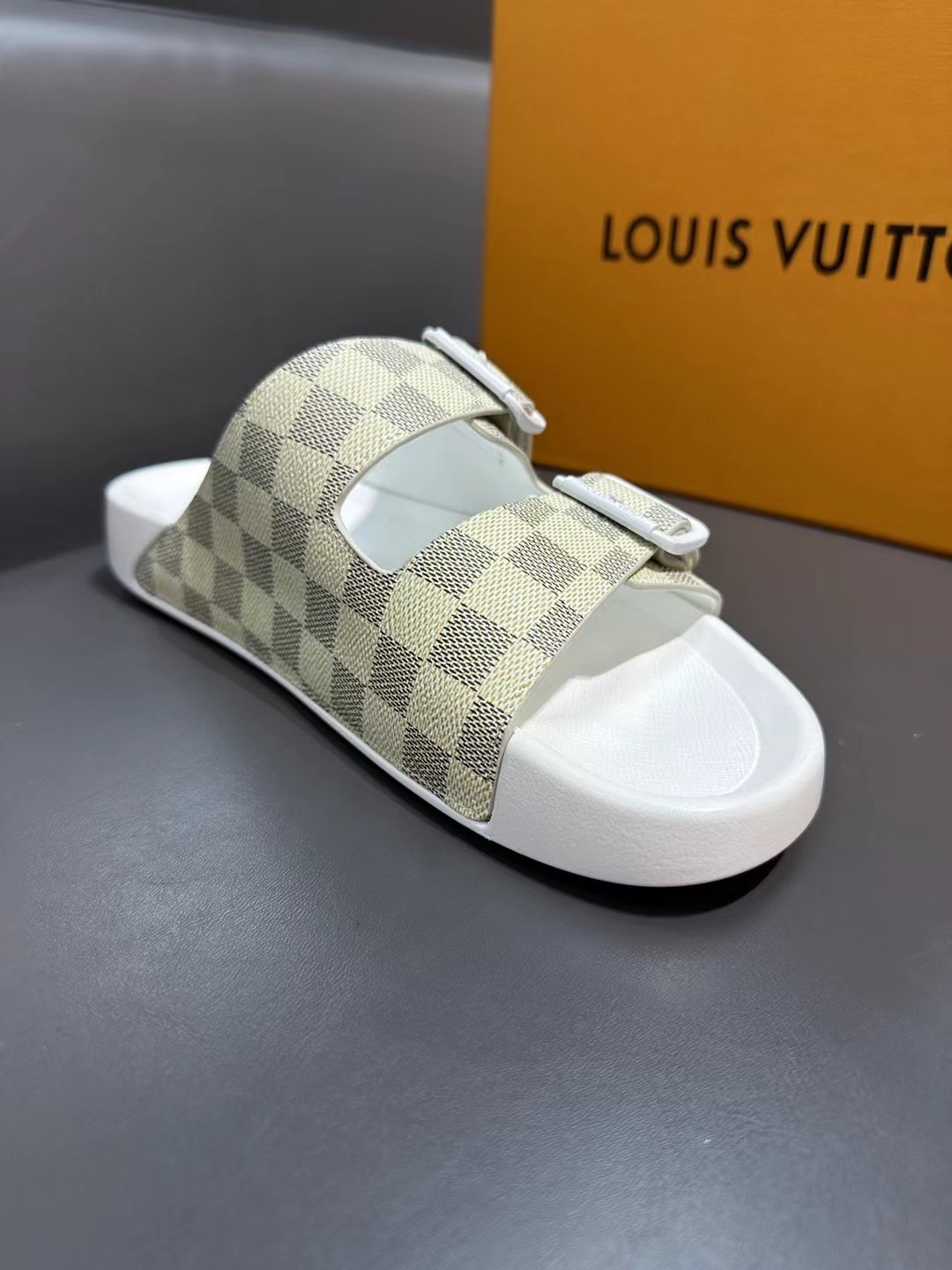 039 22123122 size 38-45