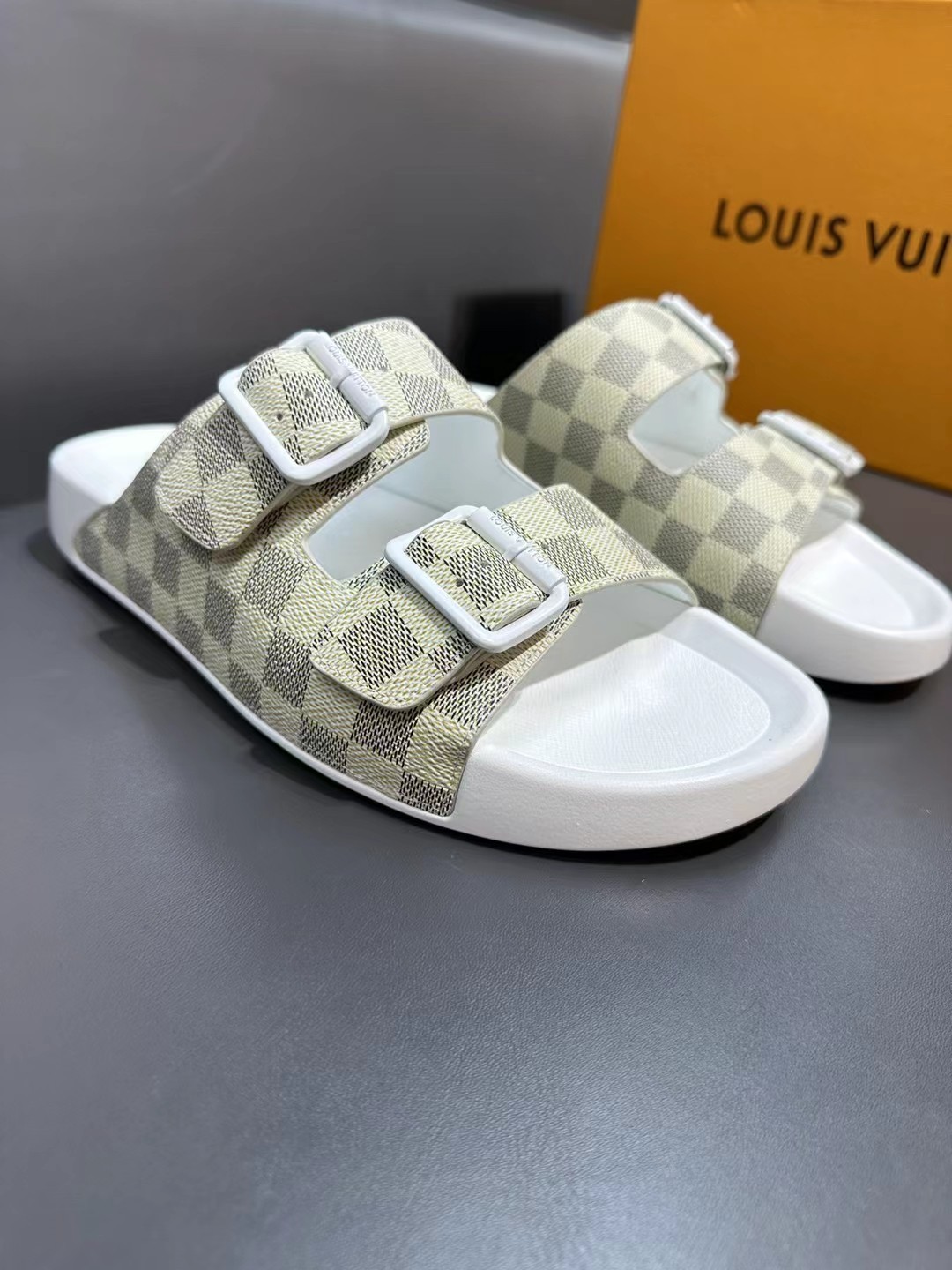 039 22123122 size 38-45