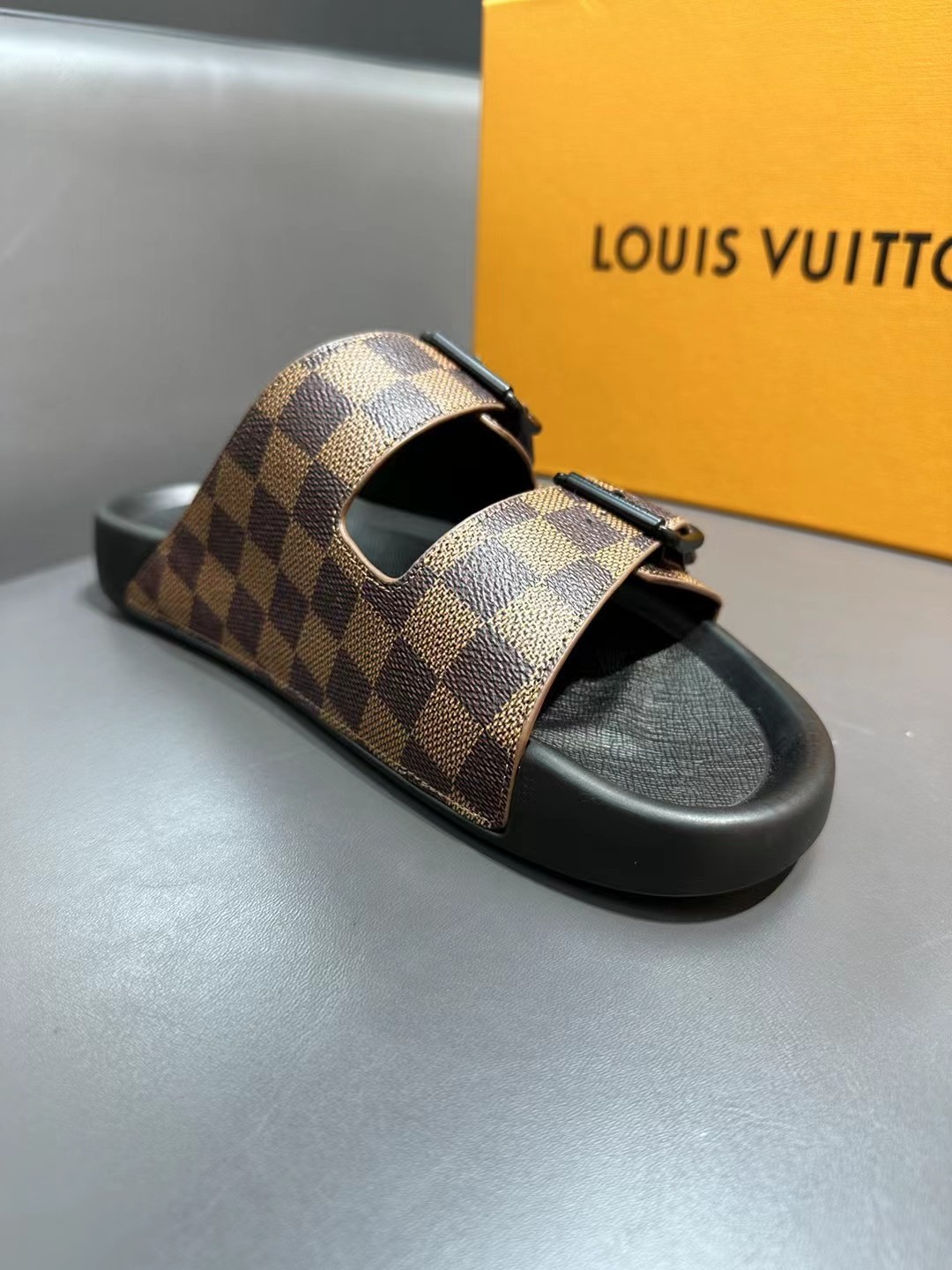 038 22123122 size 38-45