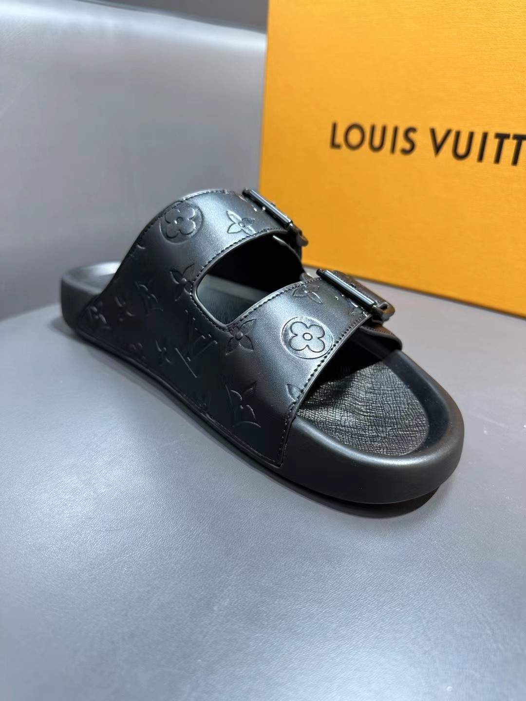 037 22123122 size 38-45