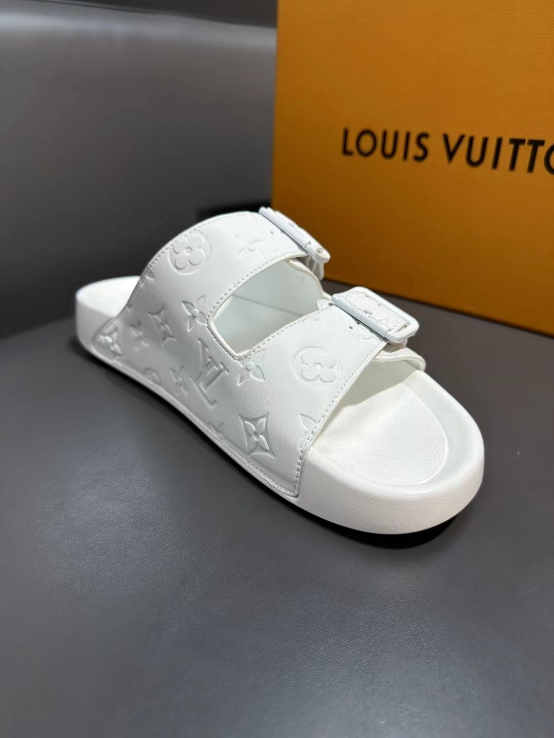 036 22123122 size 38-45