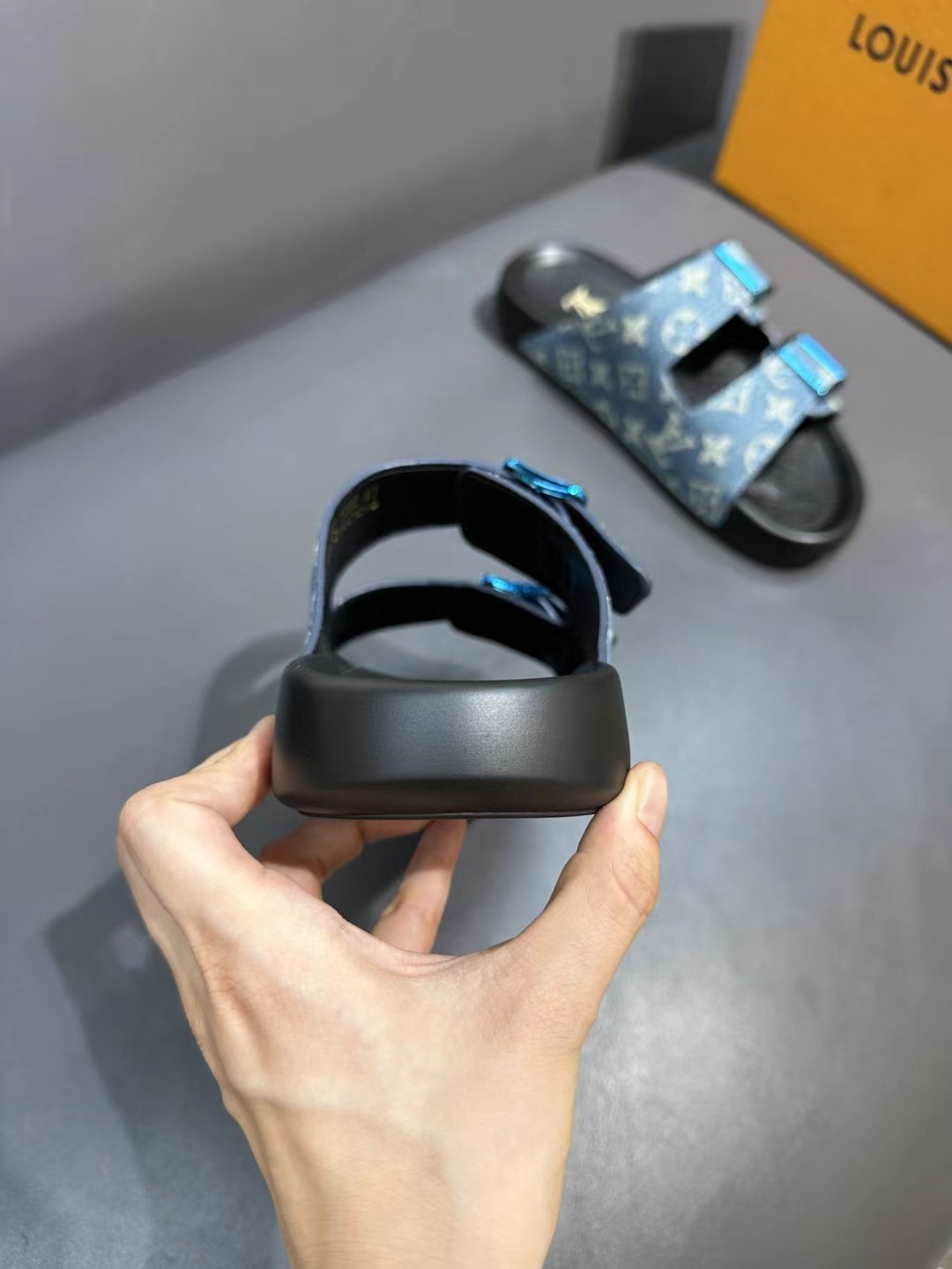 035 22123122 size 38-45